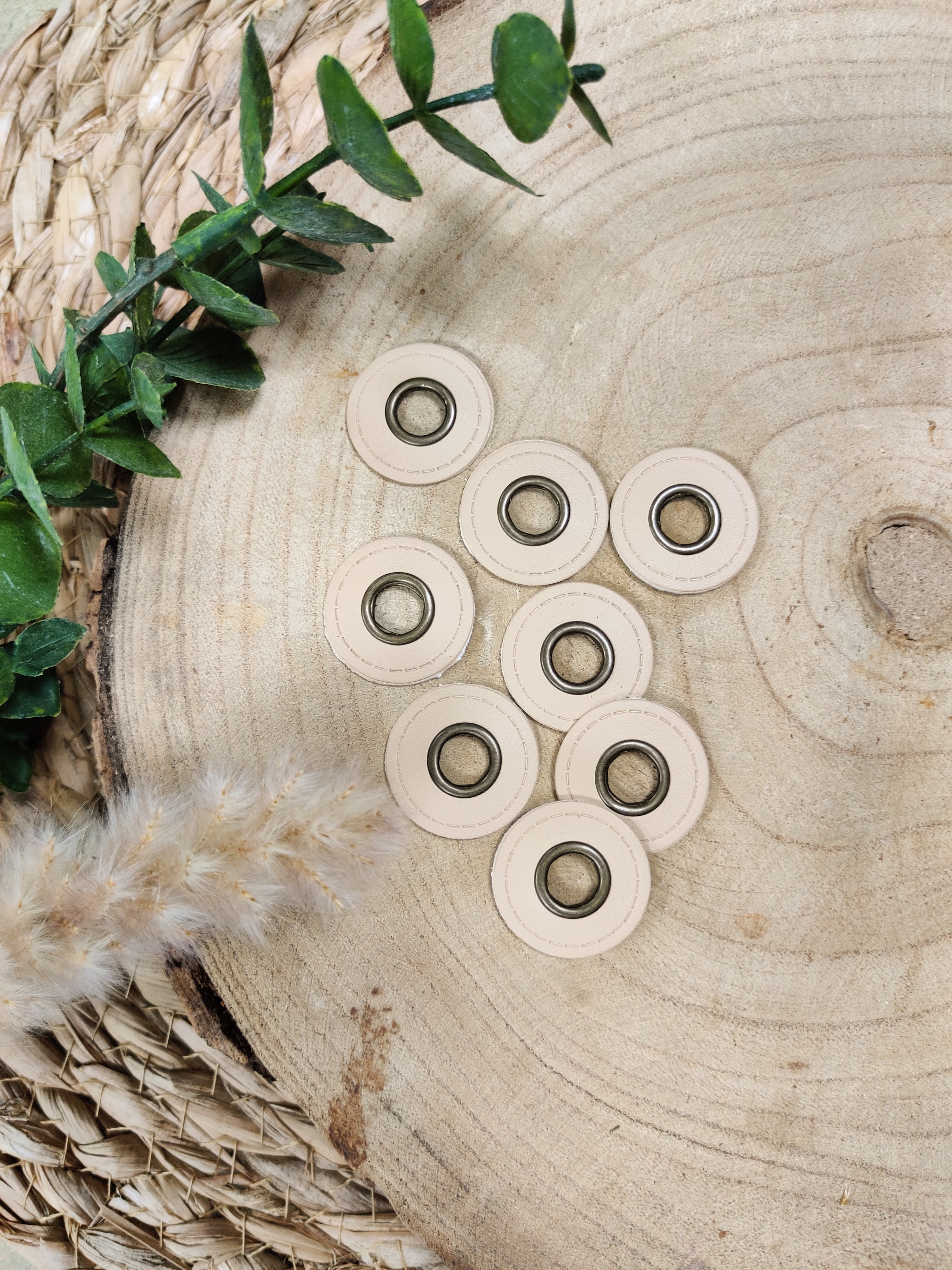 Œillets simili cuir - rond 25 mm - plusieurs coloris