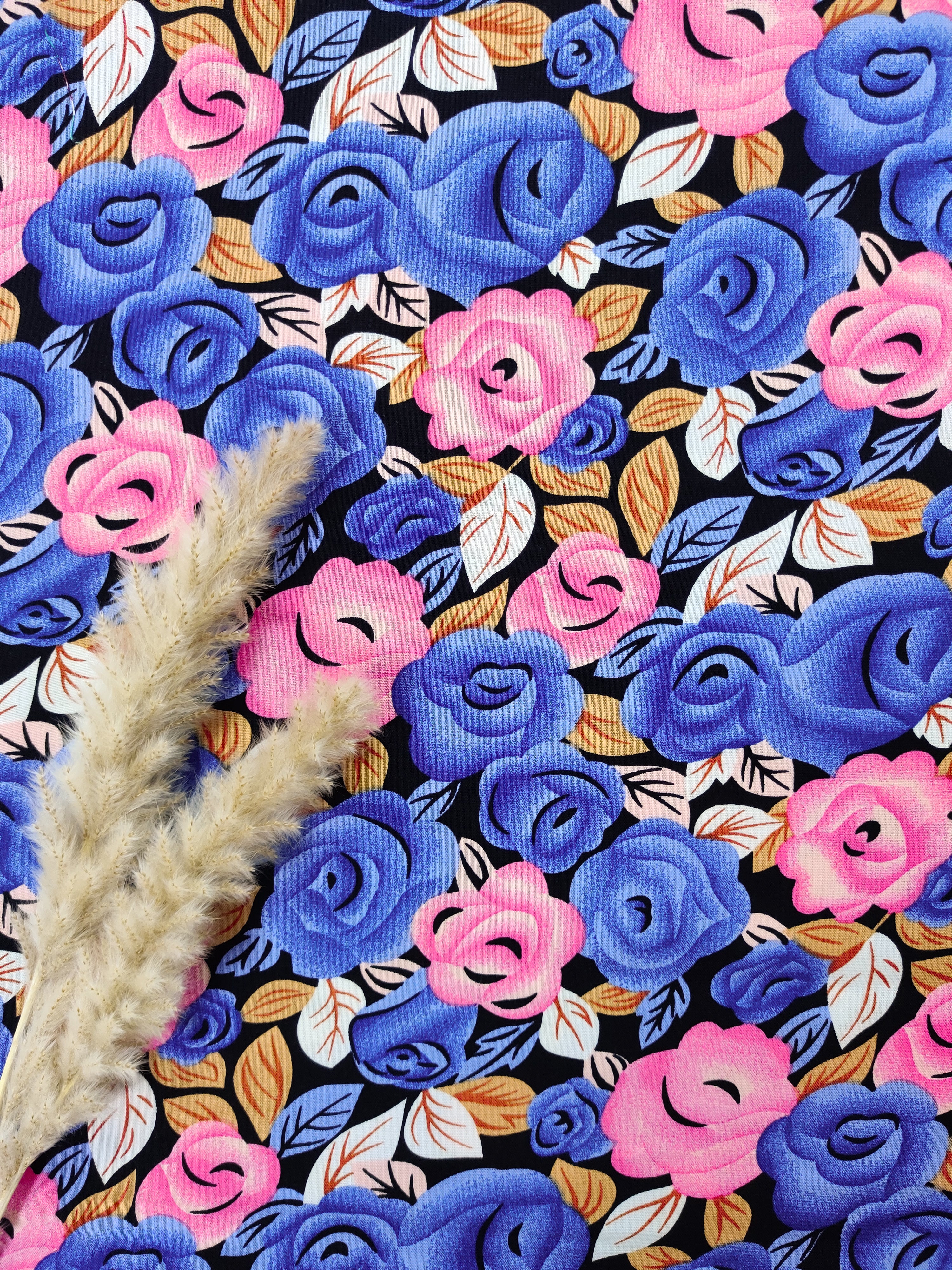 Popeline de viscose bleu - Roses de cire