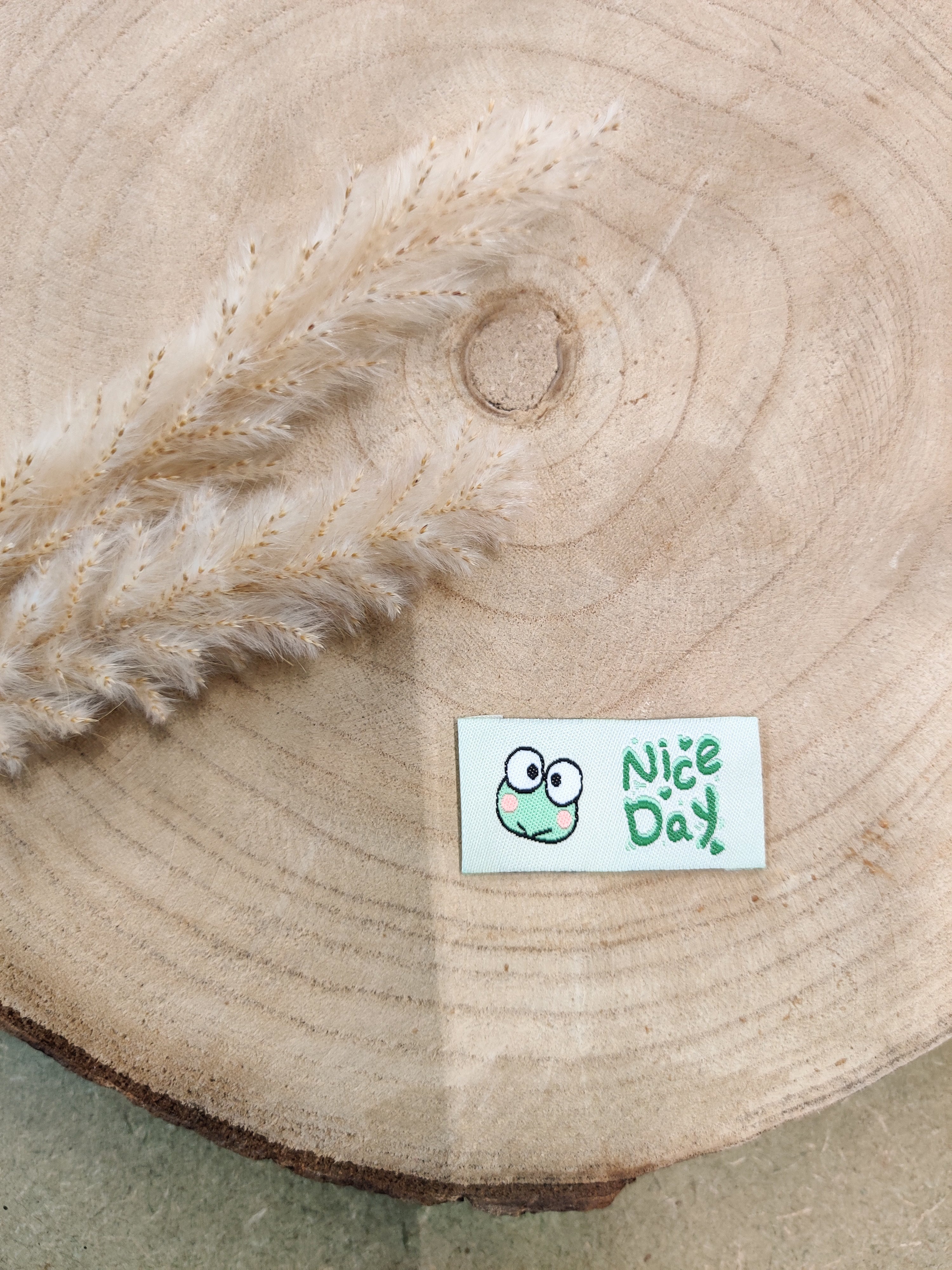 Etiquette tissées à coudre - vert sauge - nice day