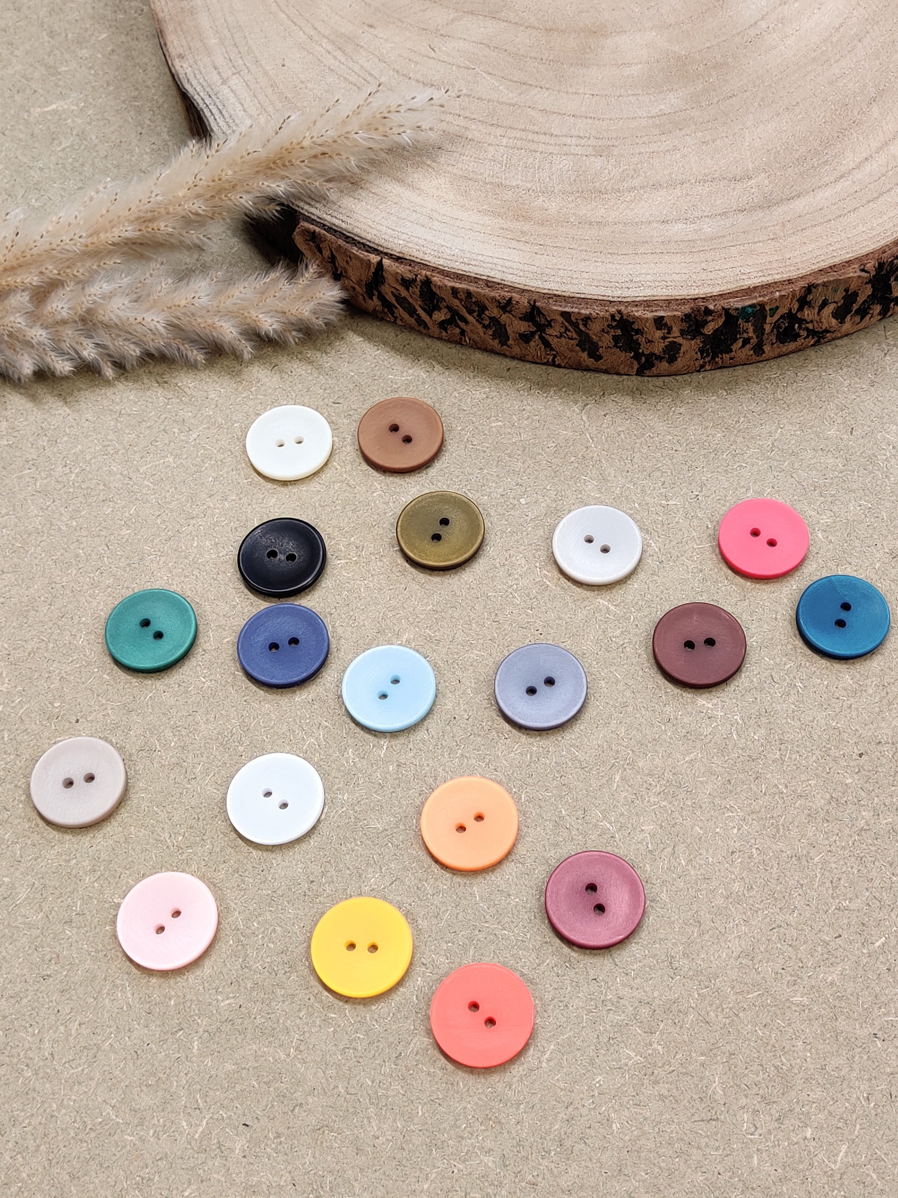 Boutons satinés 2 trous 23 mm - assortis au tissu de votre choix