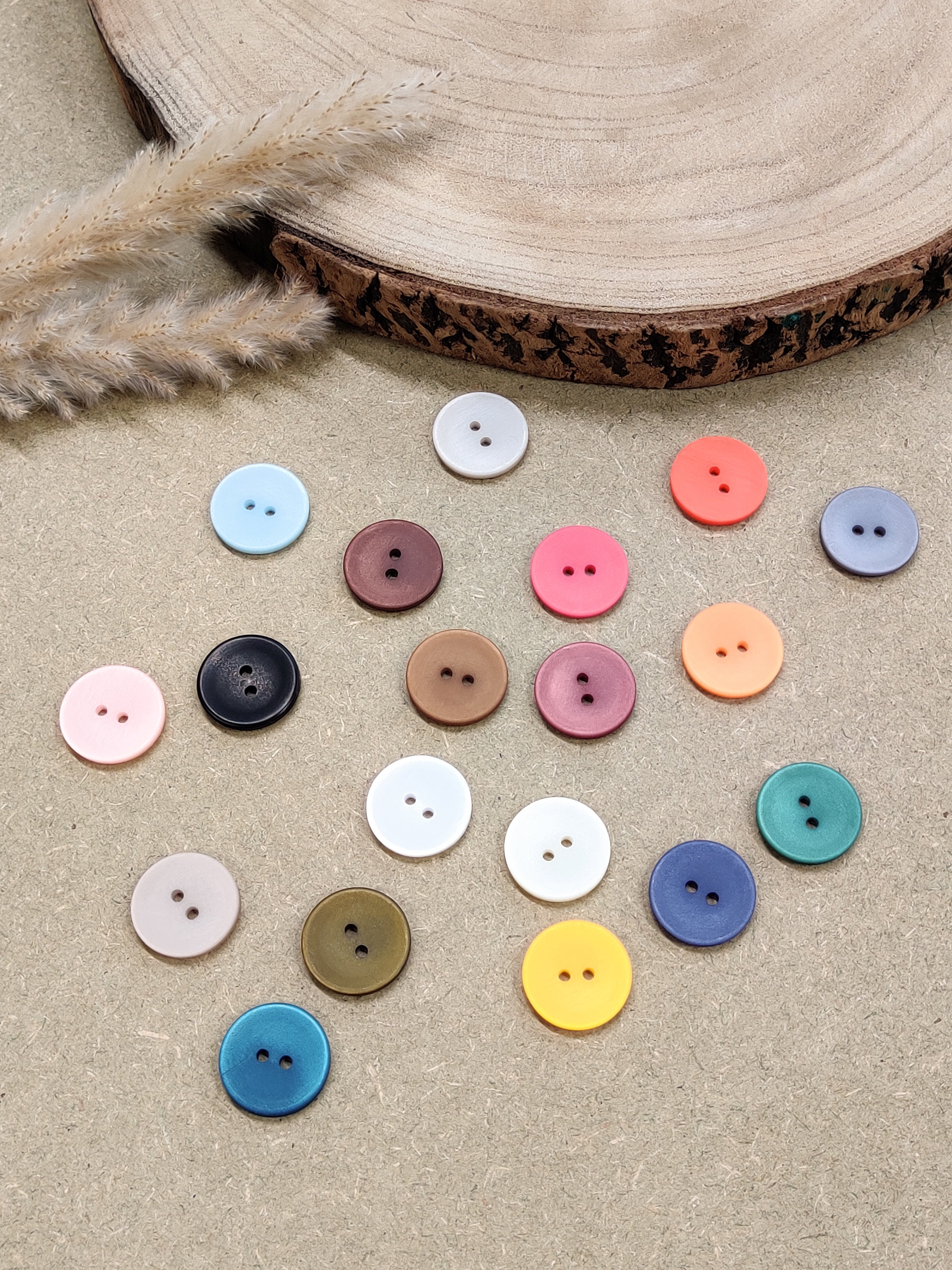 Boutons satinés 2 trous 15 mm - assortis au tissu de votre choix