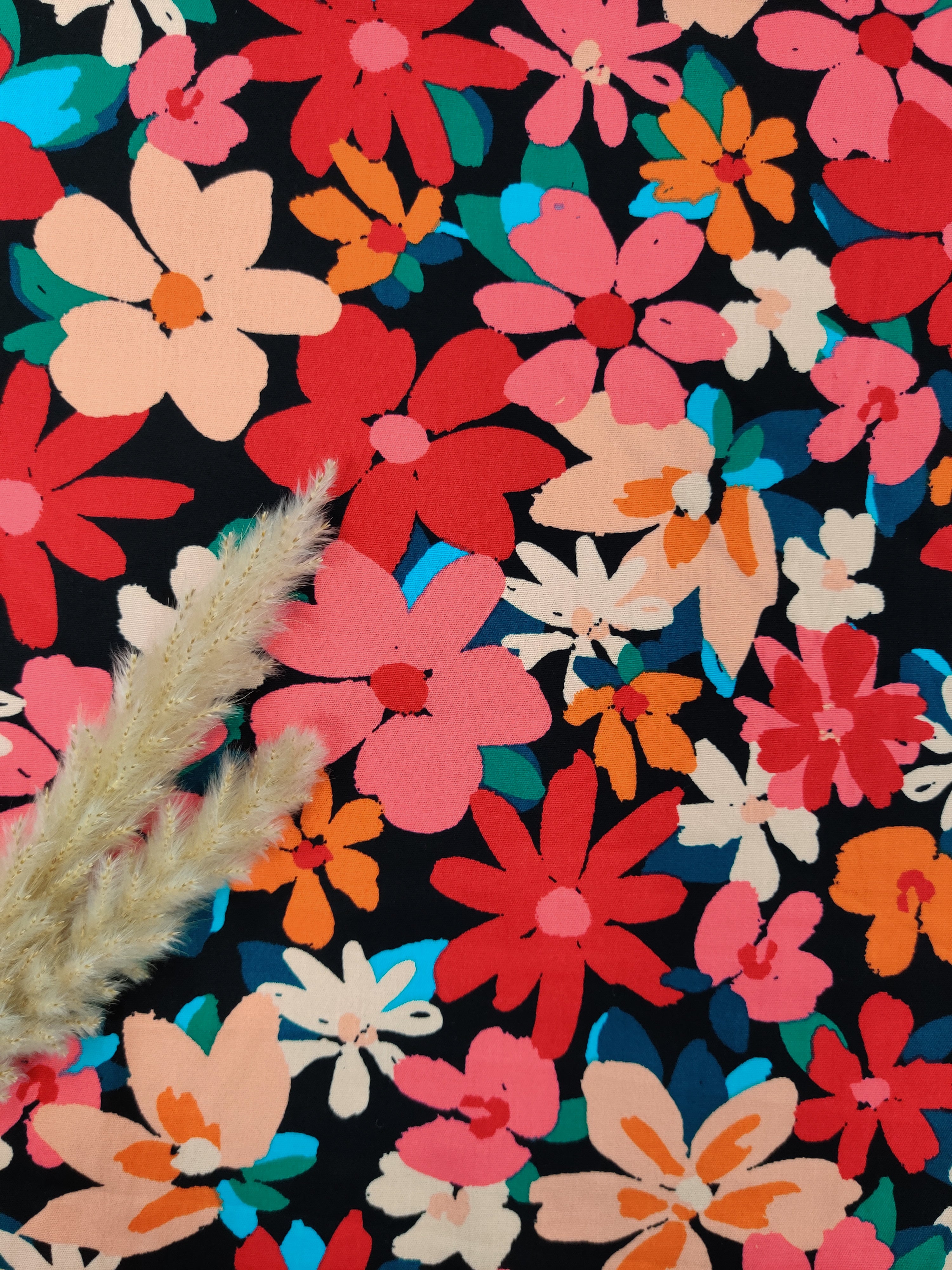 Satin de Coton noir - Fleurs écarlates