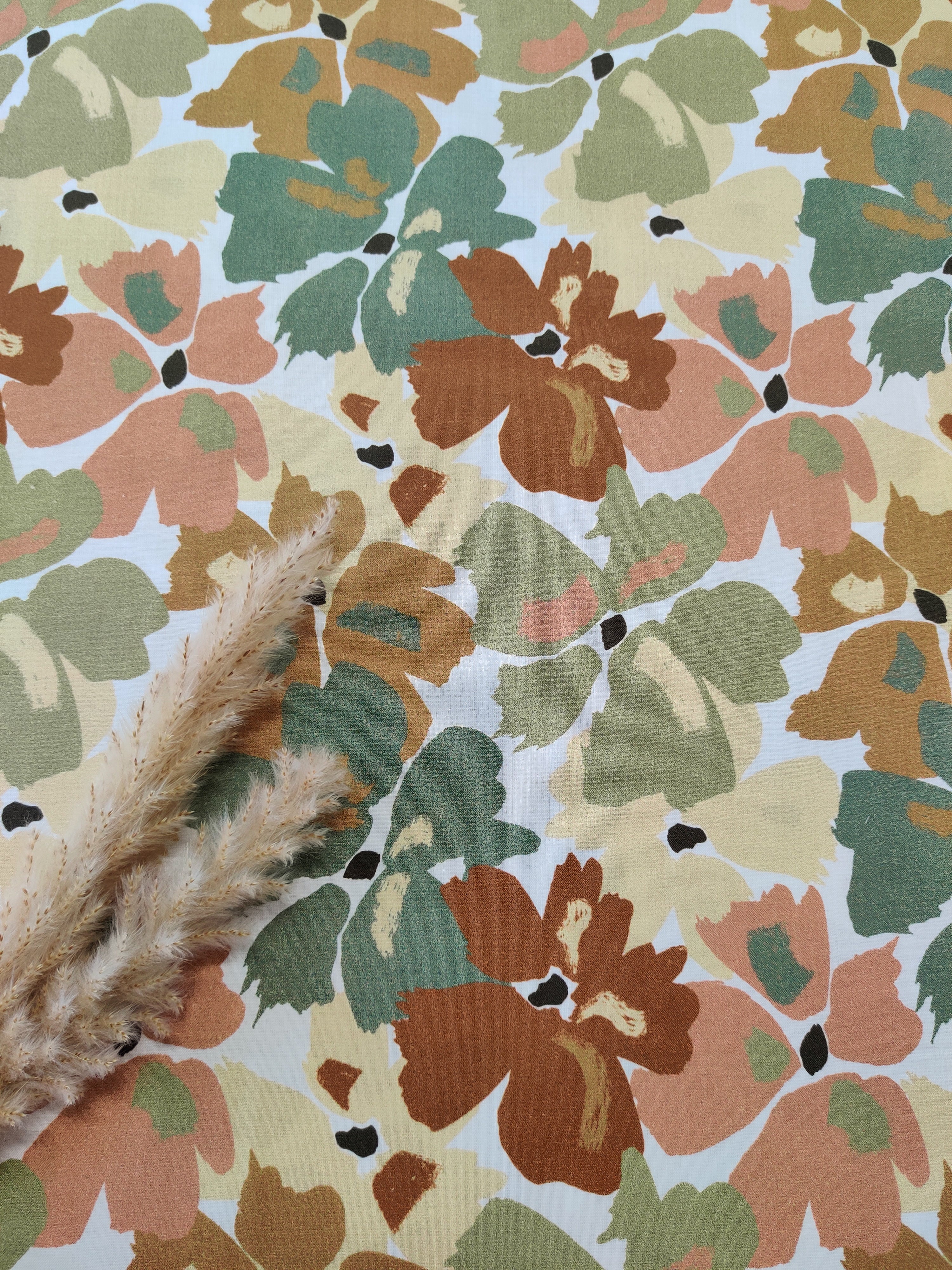 Voile de coton écru - Fleurs peintes kaki