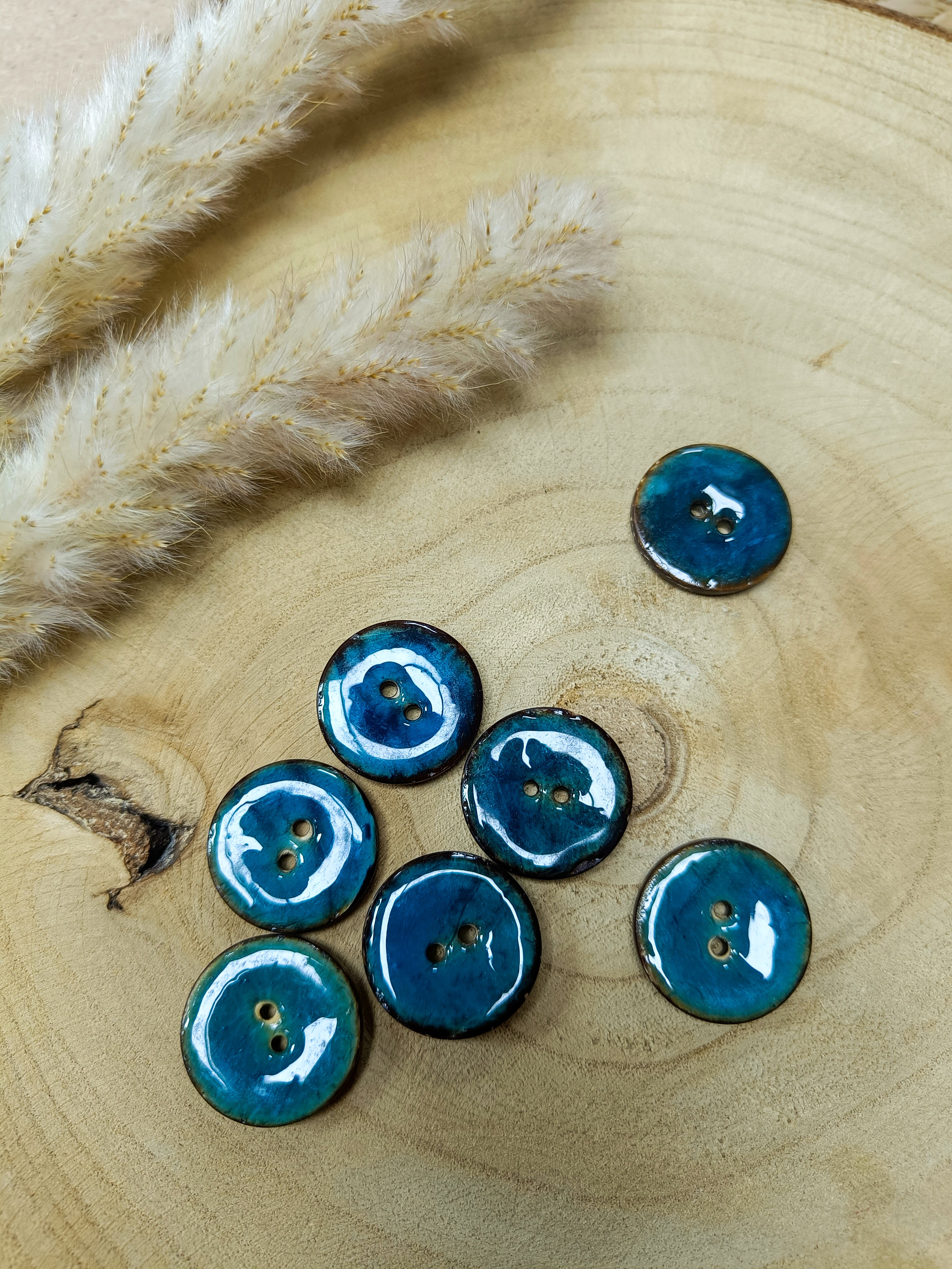 Bouton en coco laqué 25 mm - assorti à votre tissu