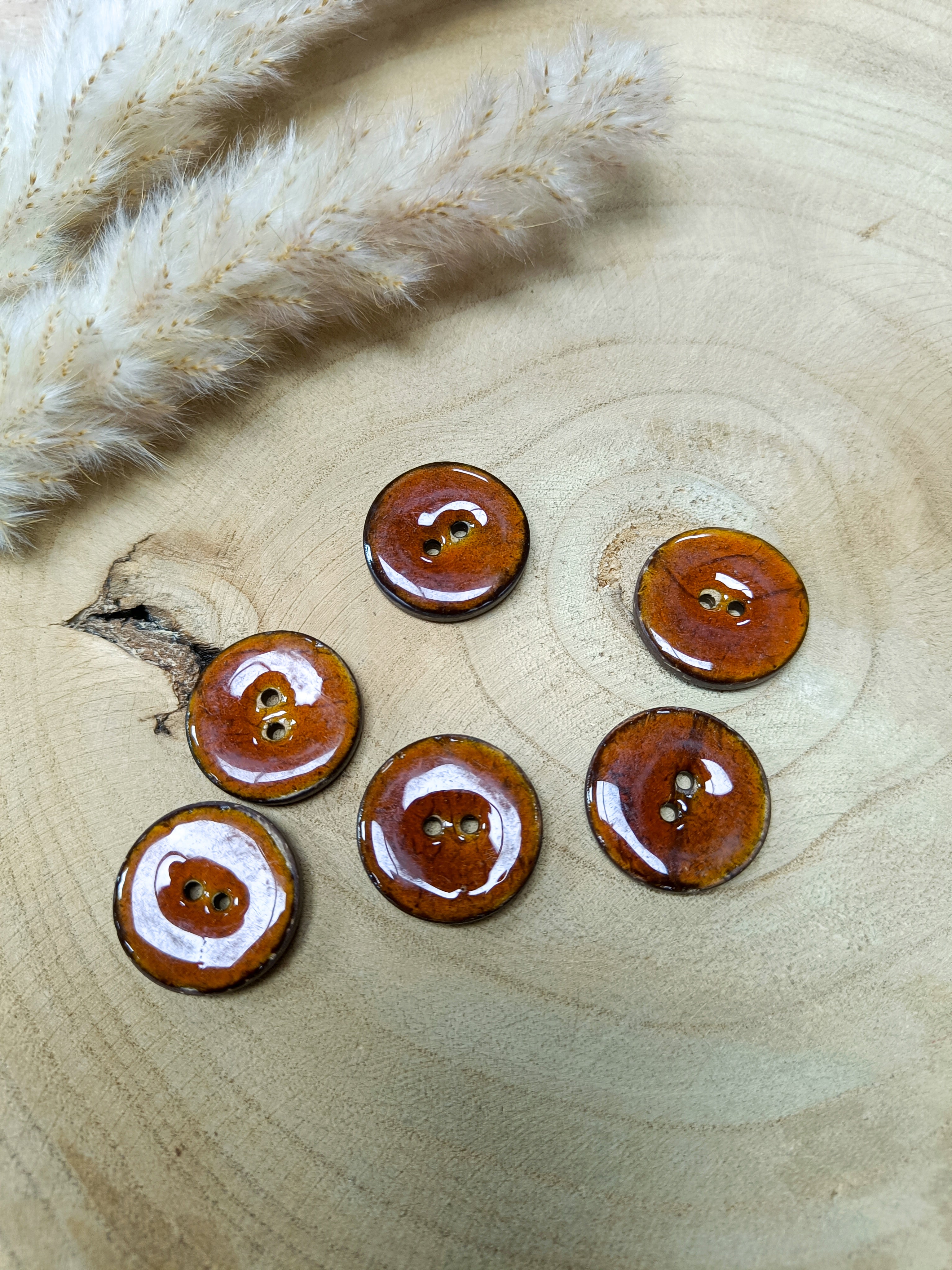 Bouton en coco laqué 25 mm - assorti à votre tissu