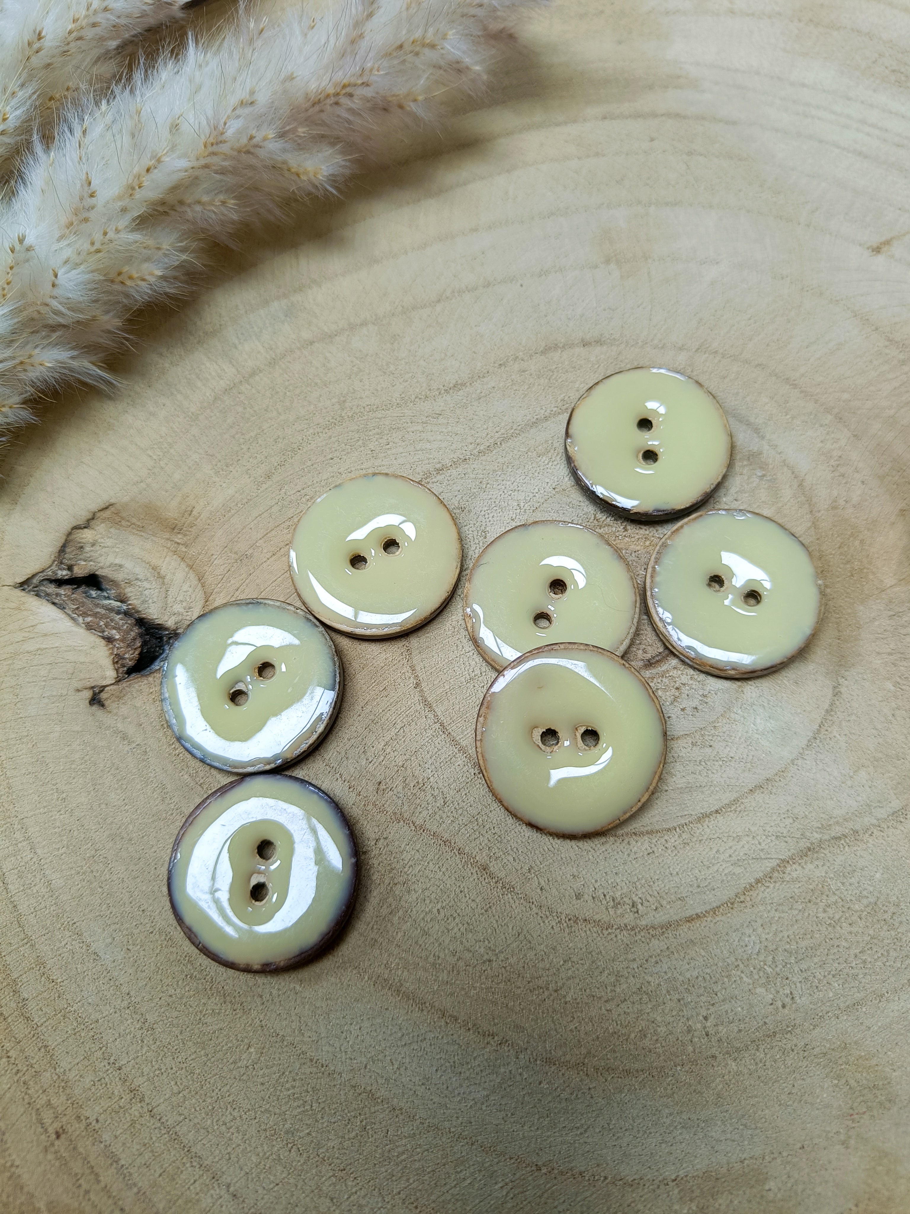 Bouton en coco laqué 25 mm - assorti à votre tissu