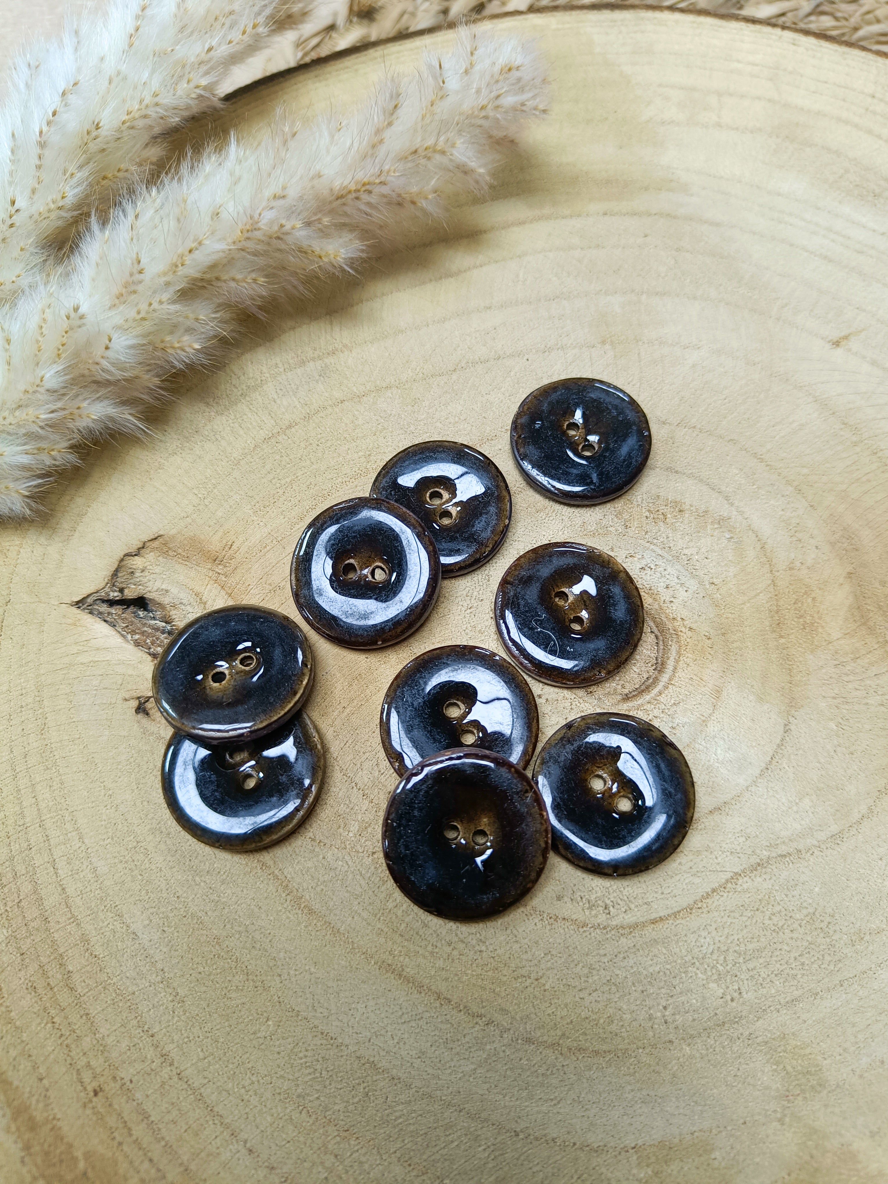 Bouton en coco laqué 25 mm - assorti à votre tissu