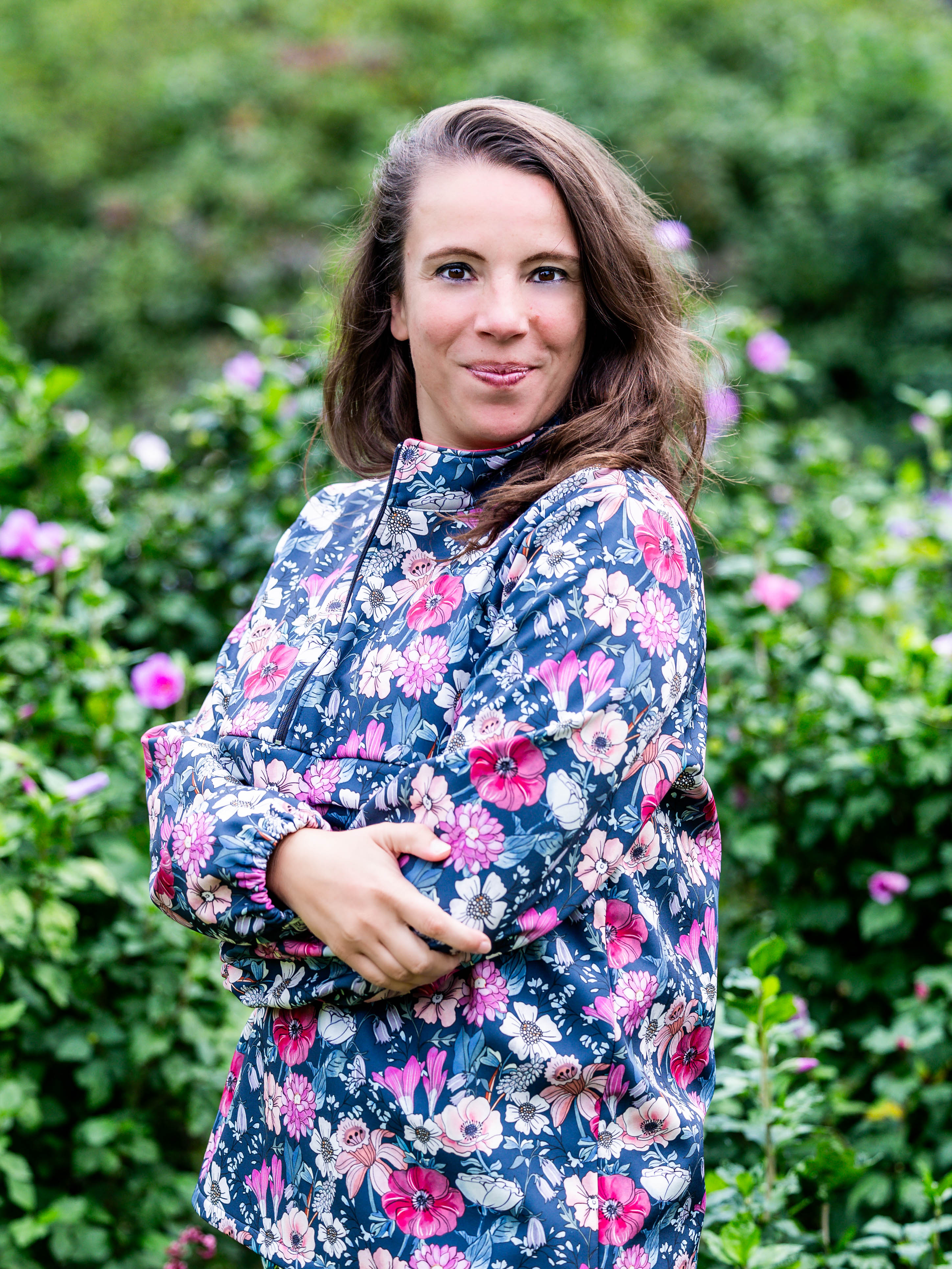 QUETSCHE : Le coupe-vent à poche ventrale - FEMME