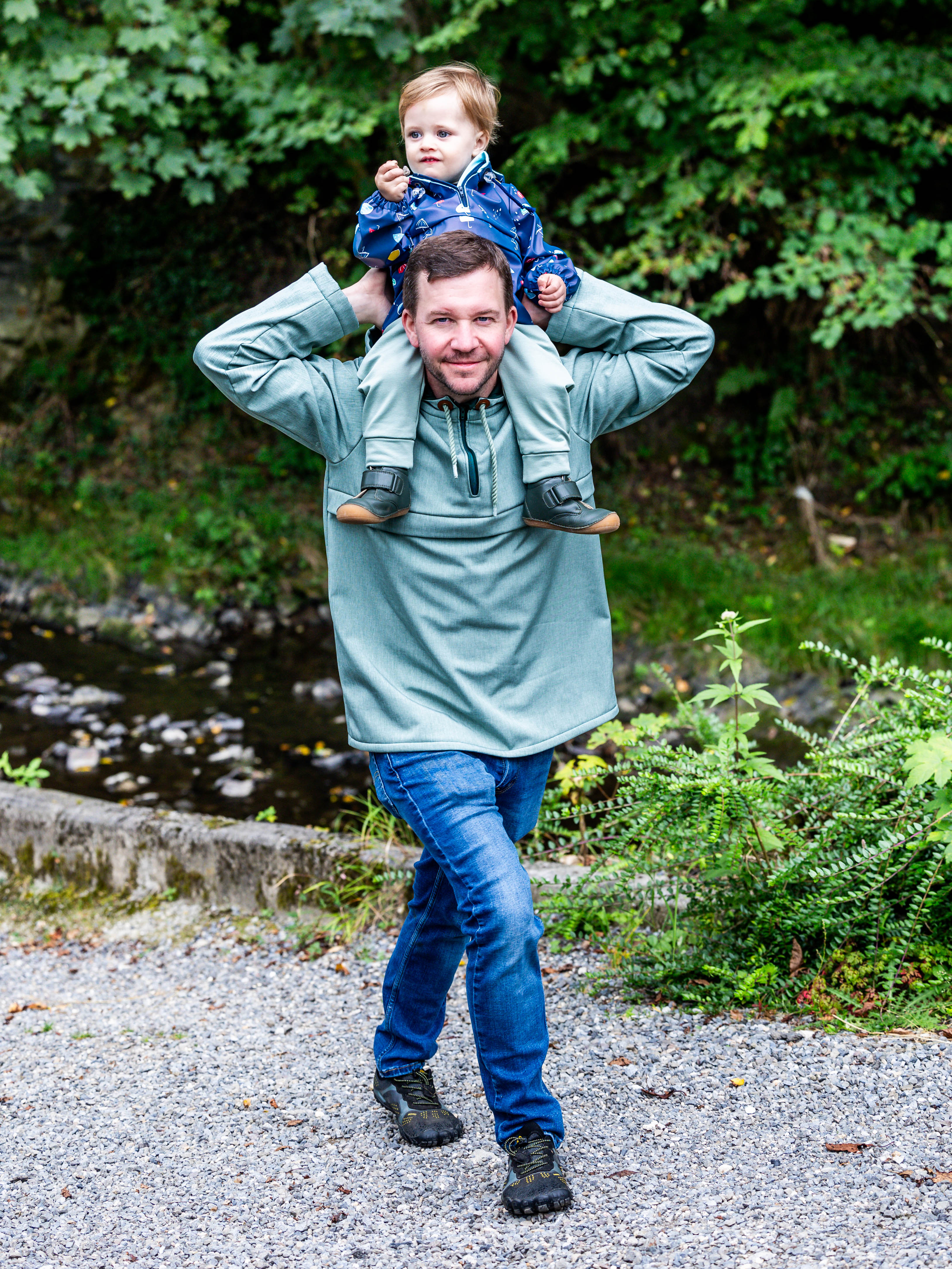 QUETSCHE : Le coupe-vent à poche ventrale - HOMME