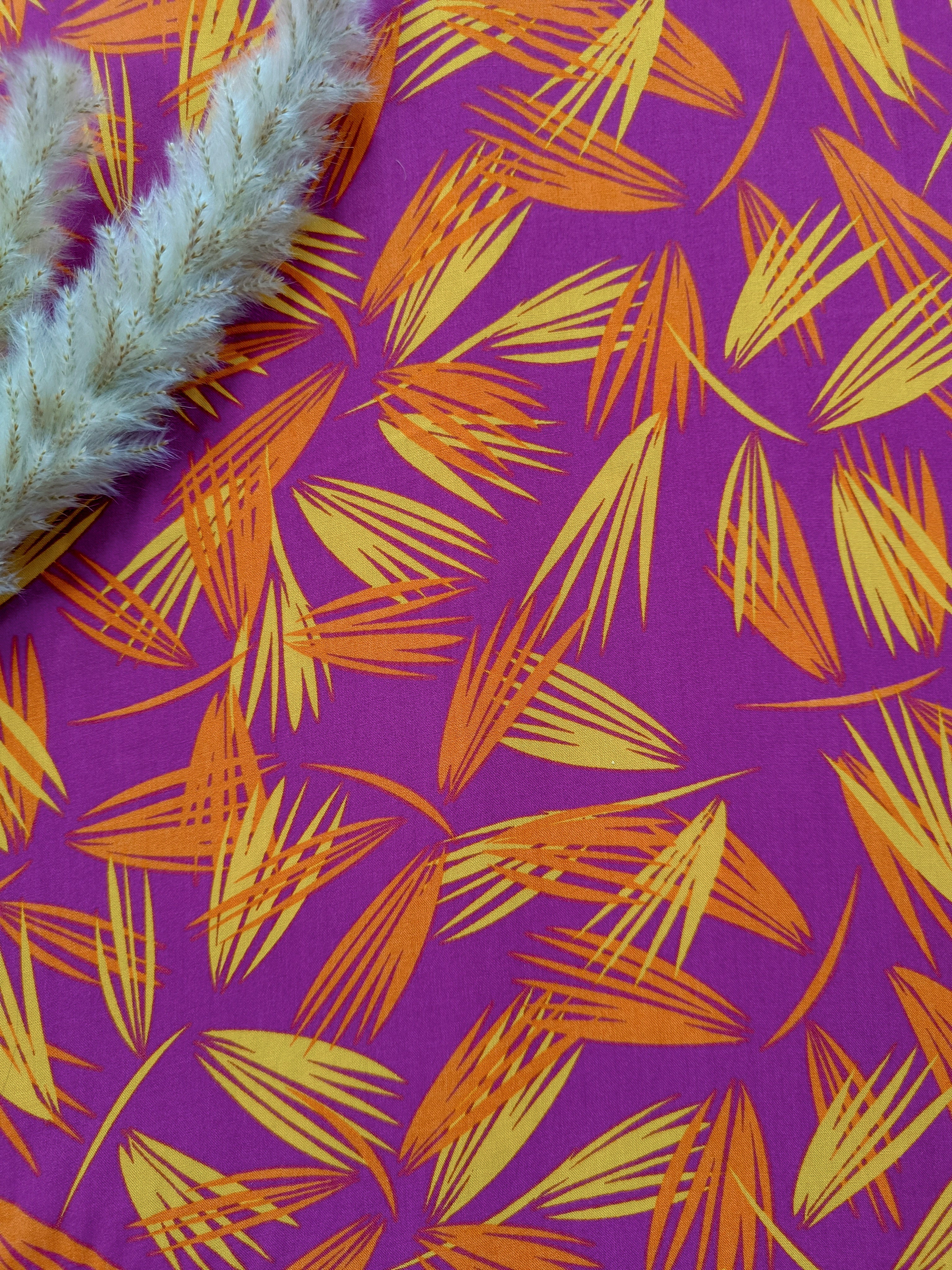 Popeline de viscose fuchsia - Epis jaunes orangés