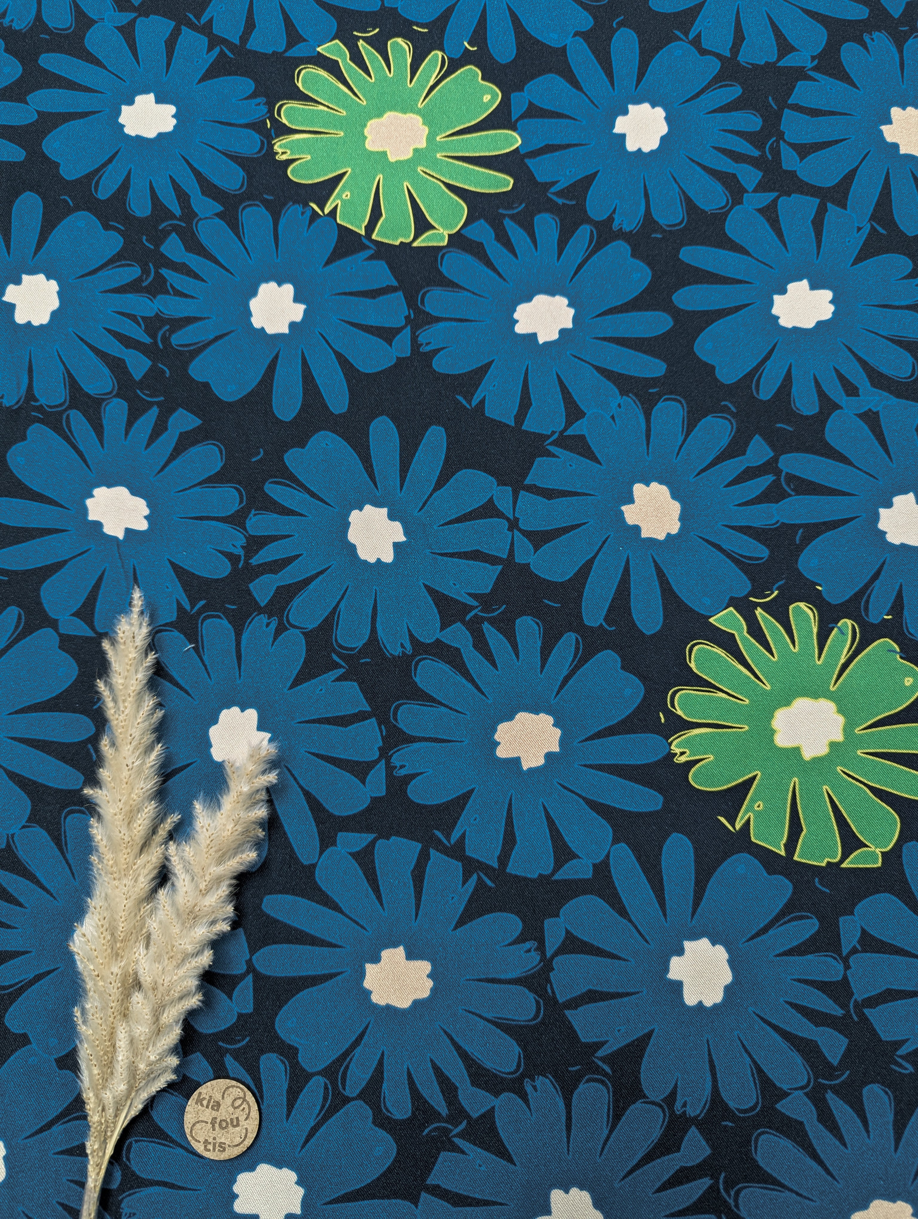 Twill de viscose bleu marine - Puissance florale