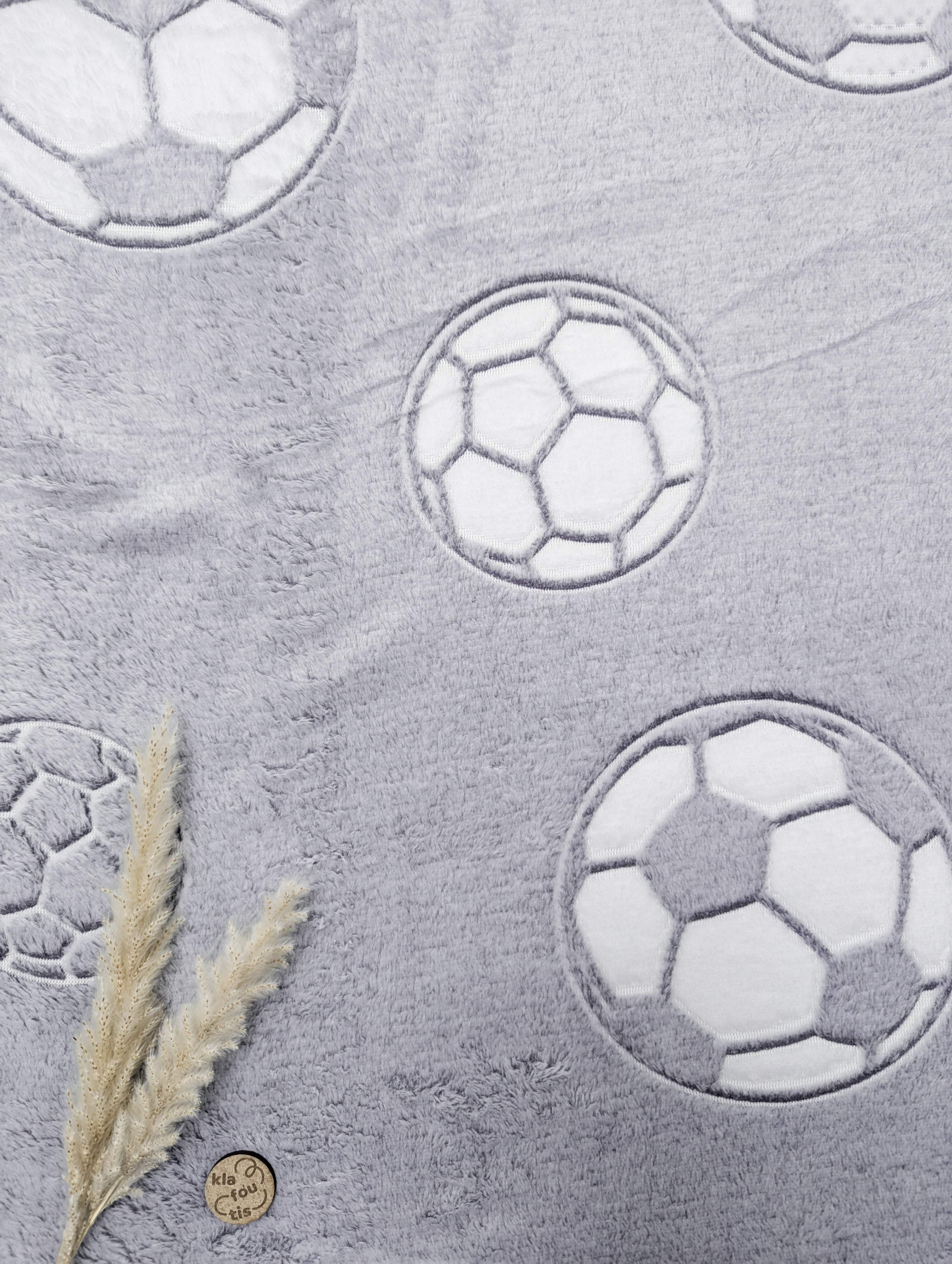 Tissu doudou phosphorescent gris clair - ballons de foot
