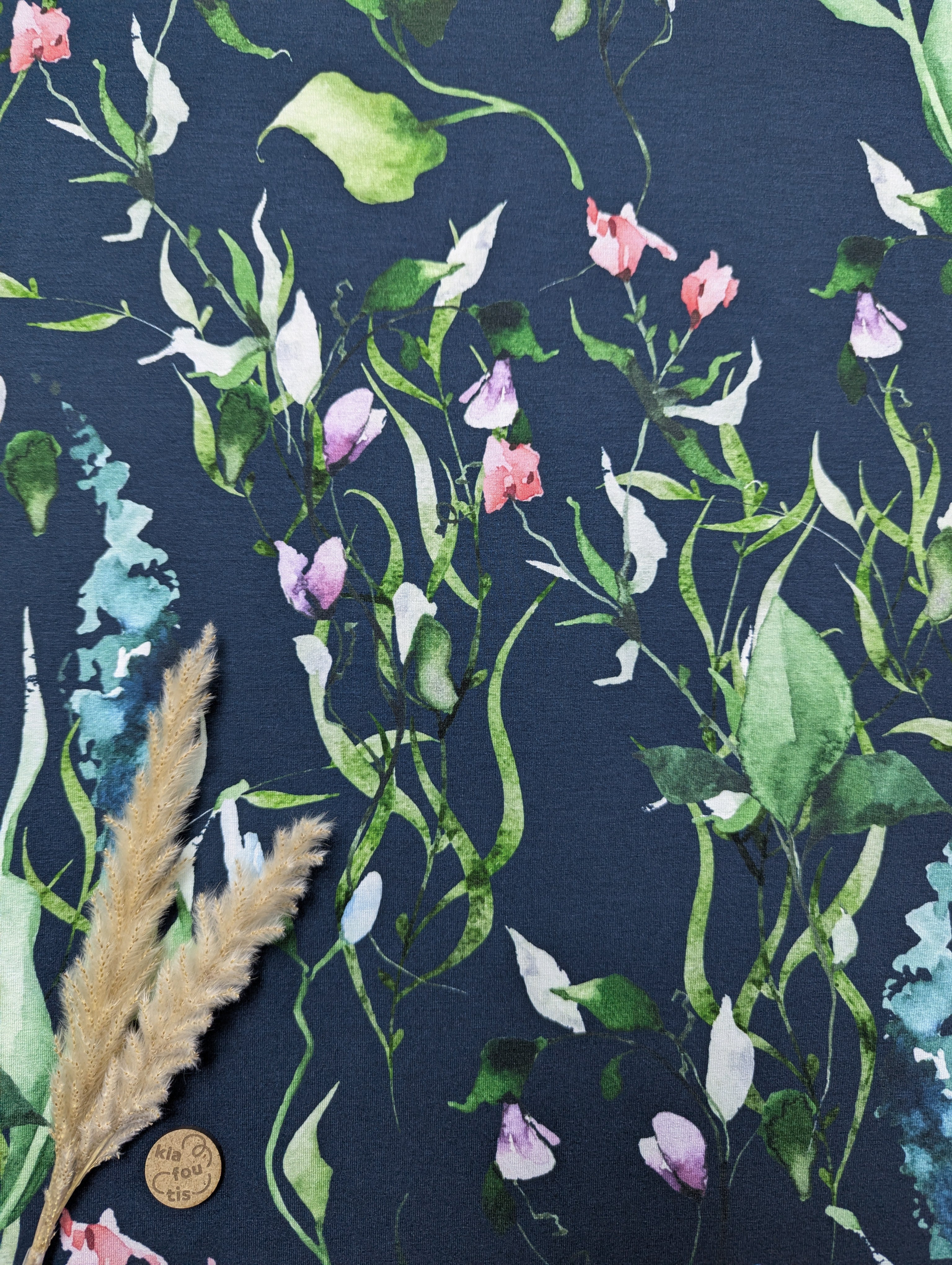 Jersey de viscose bleu marine - fleurs dansantes