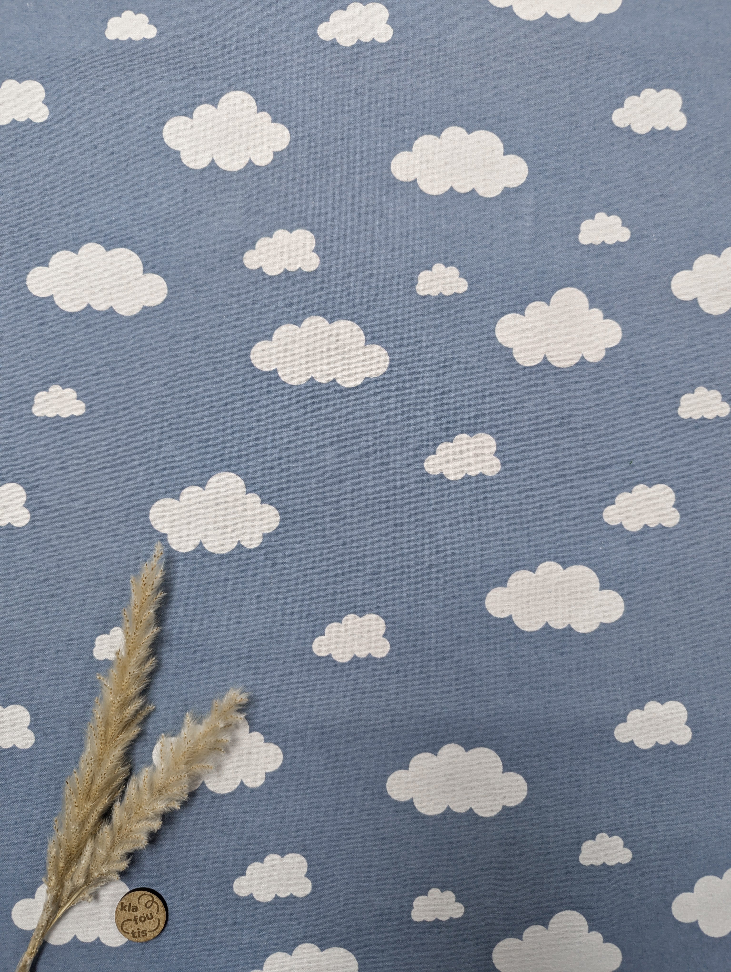Flanelle de coton bleu clair - nuages
