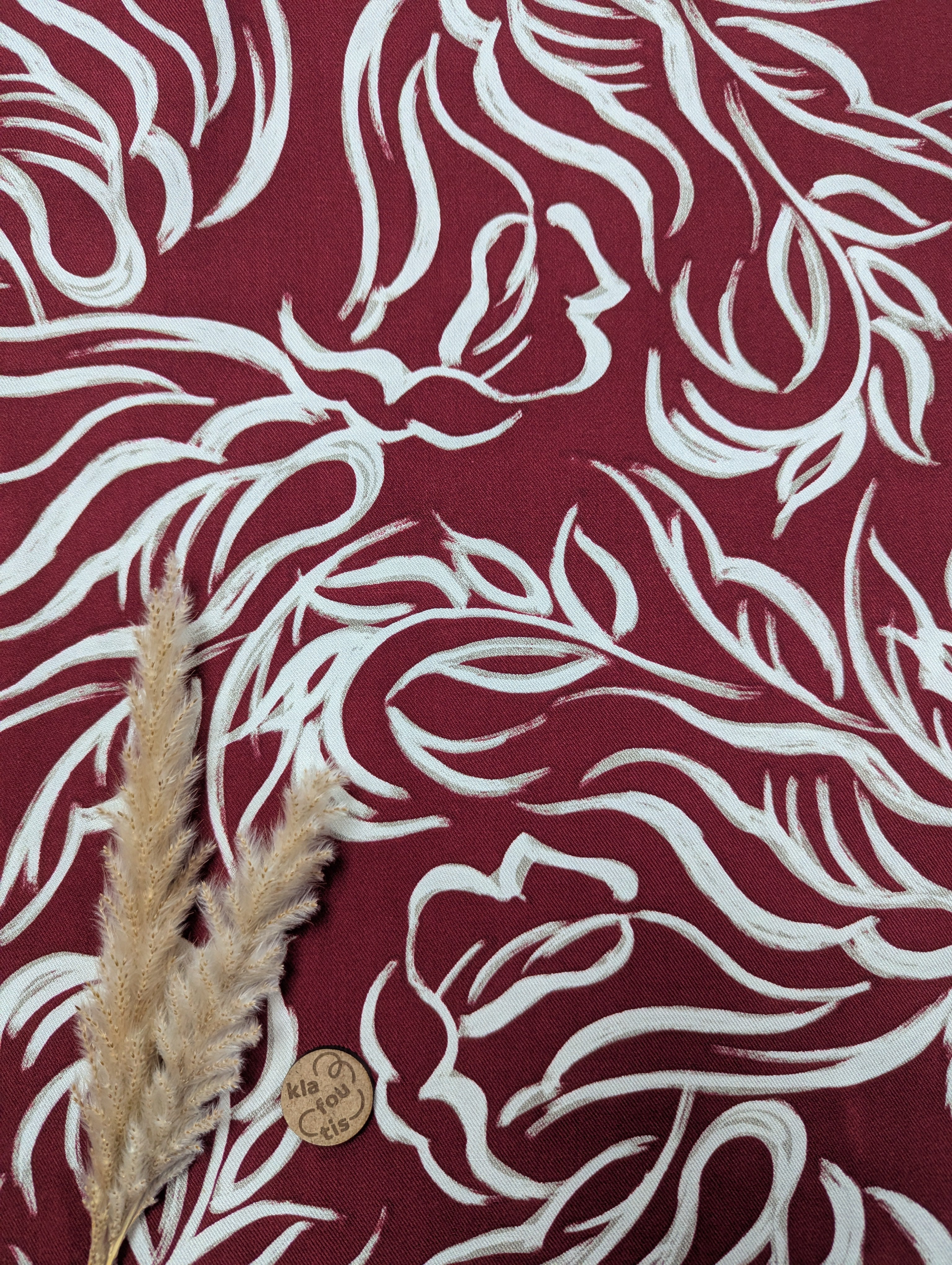 Twill de viscose rouge foncé - traits d