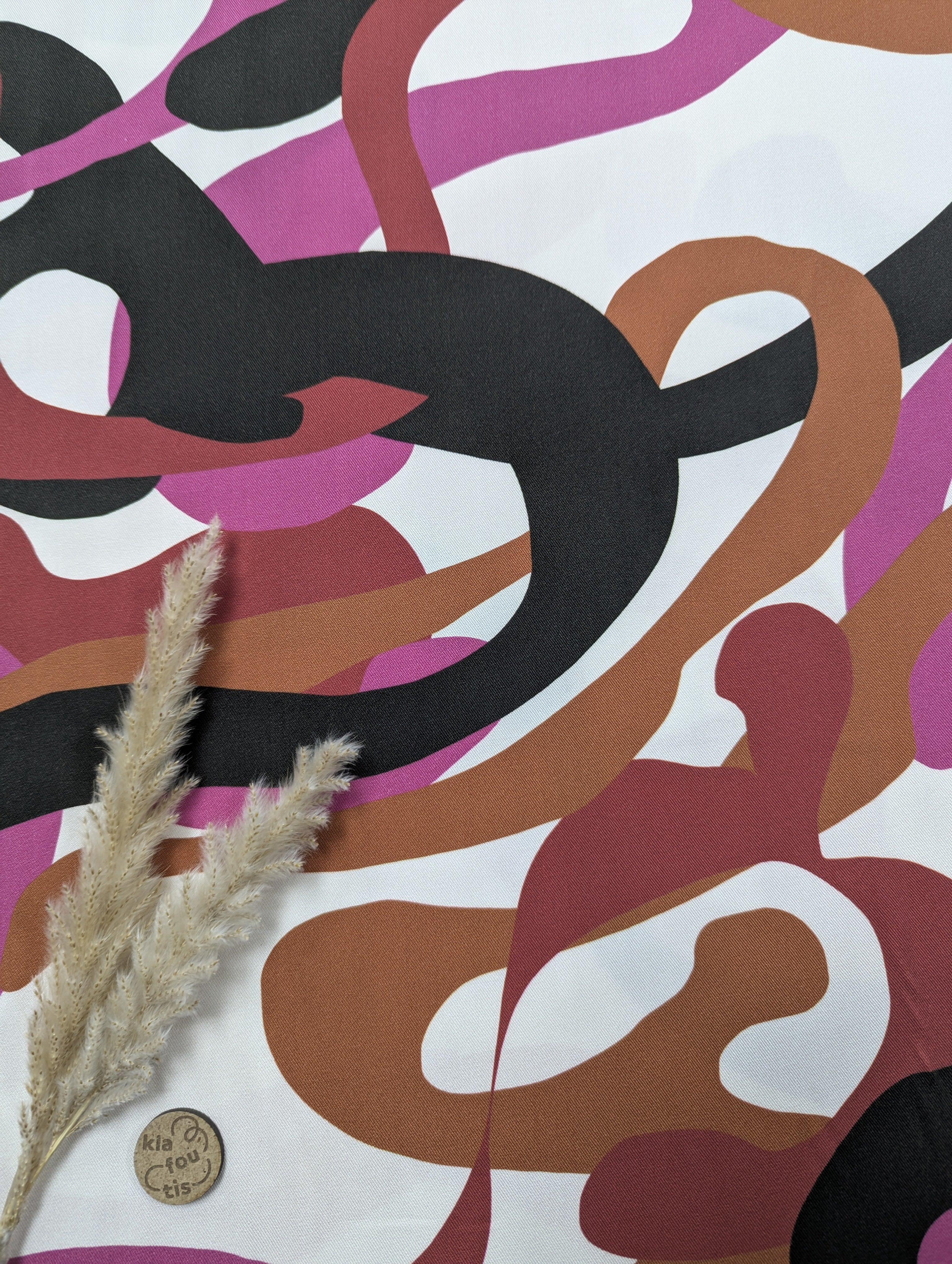 Twill de viscose écru - tout en courbes