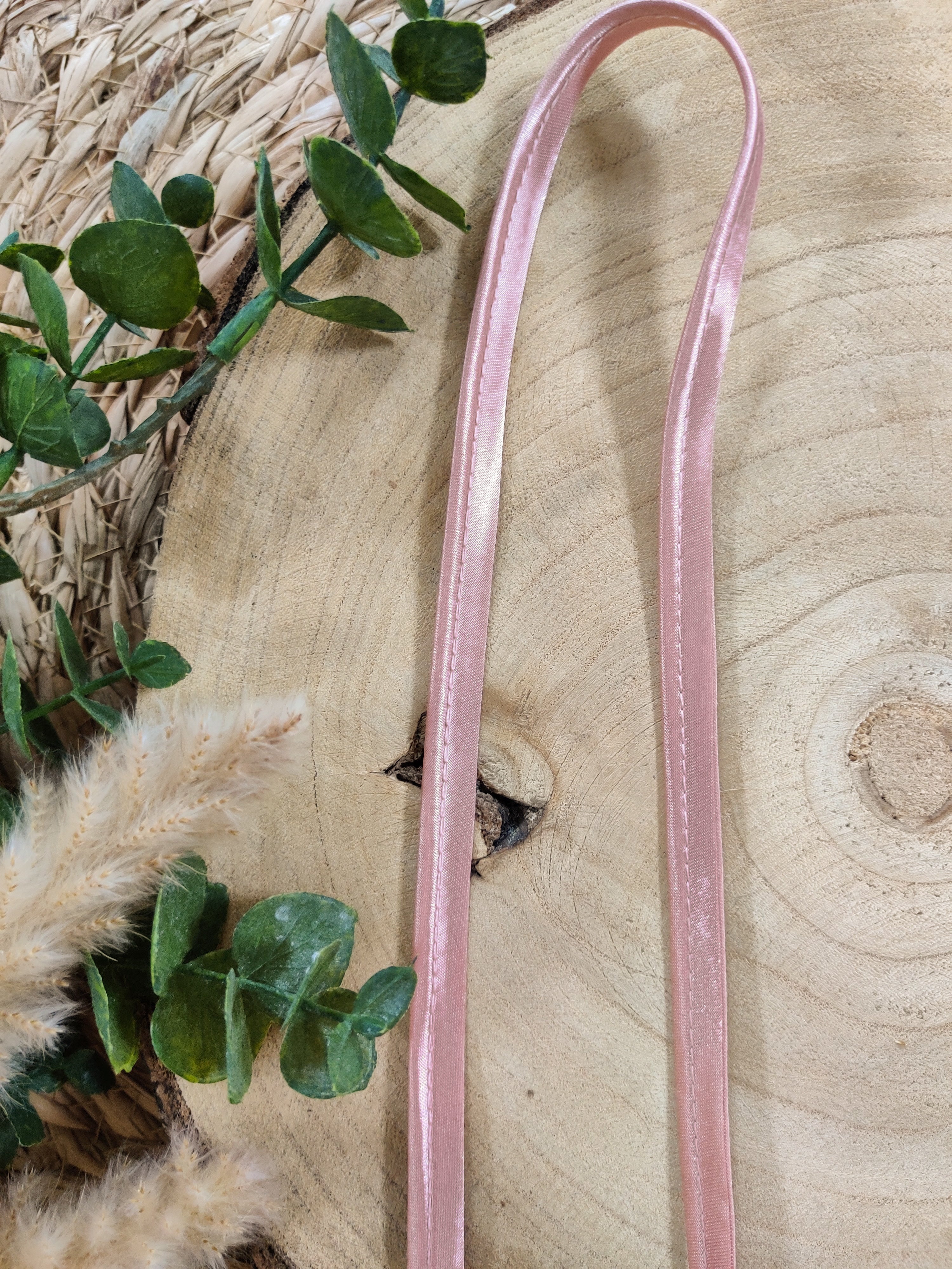 Passepoil satin rose