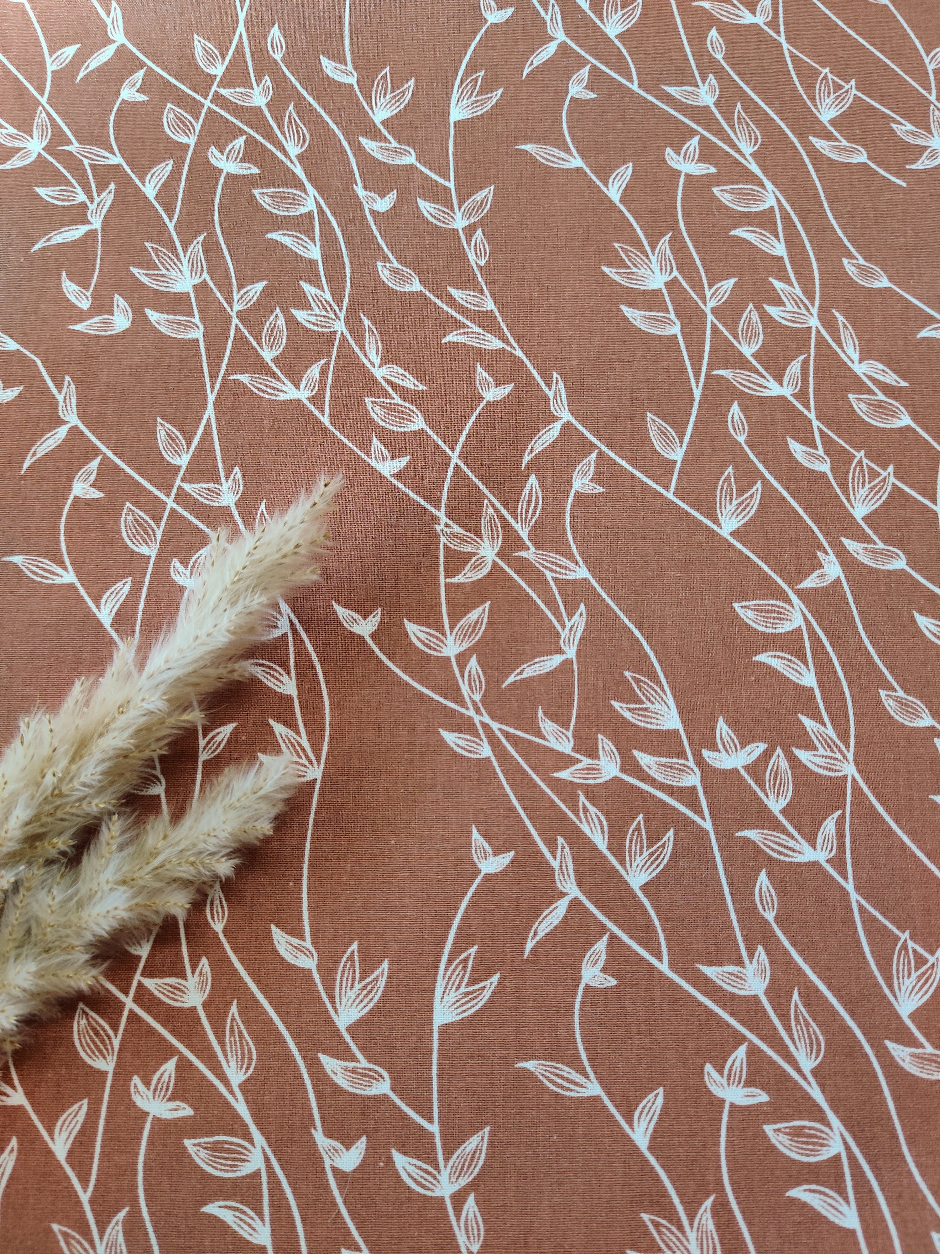 Popeline de coton terra effet blush - Brindilles grimpantes