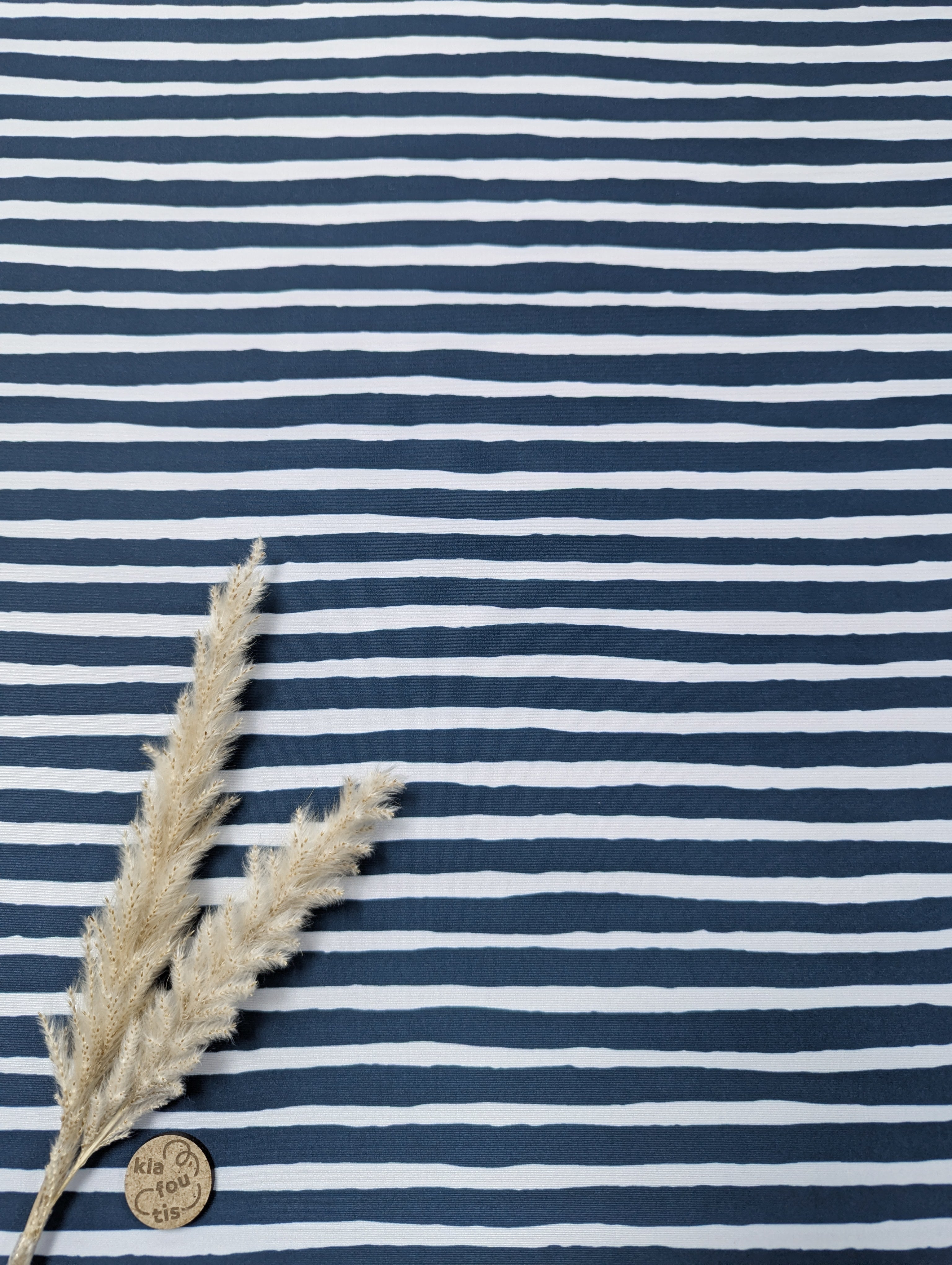 Lycra anti-UV upcyclé - Ligné bleu marine et blanc