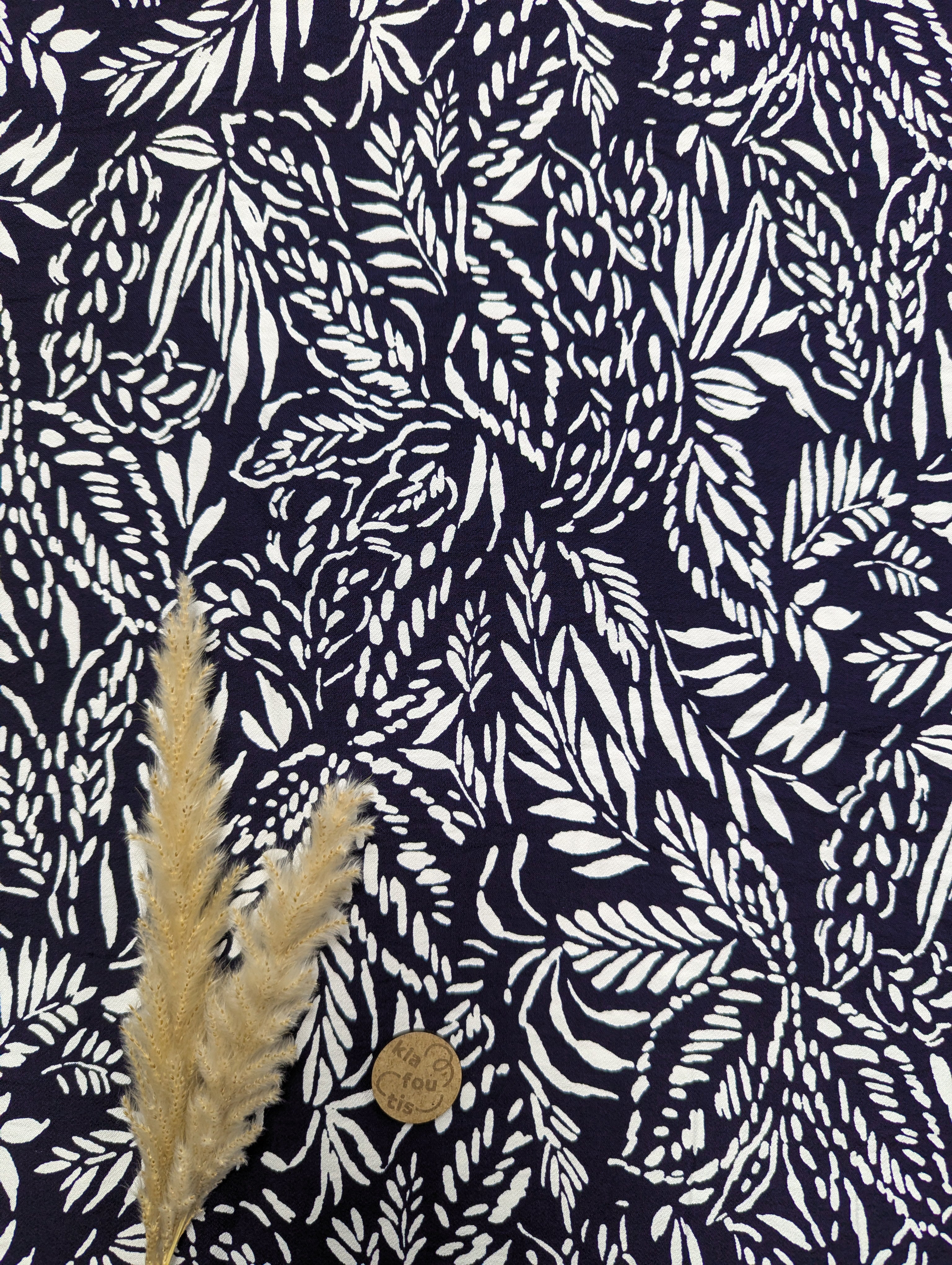 Crêpe de viscose bleu marine - en bord de lac