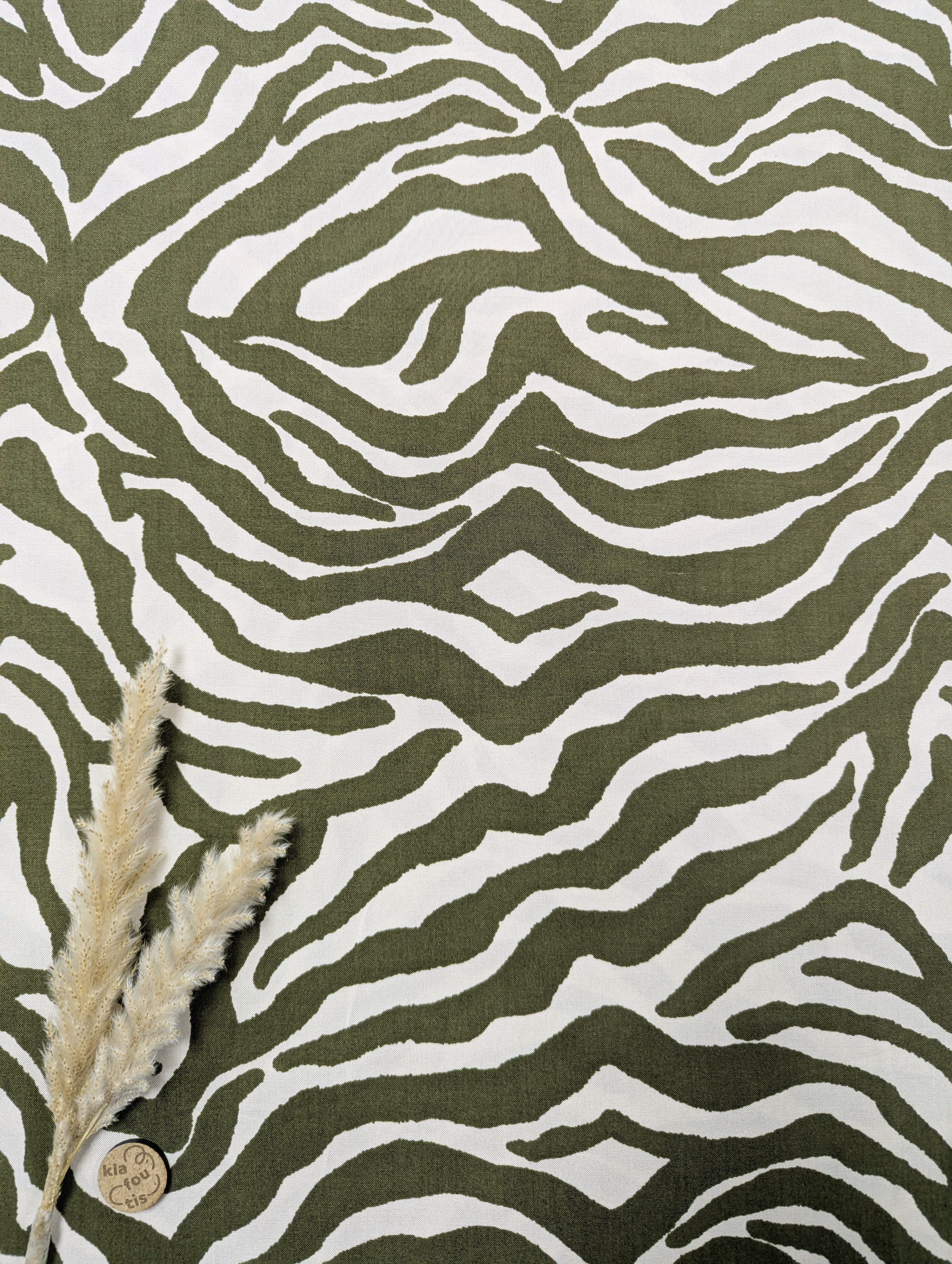 Popeline de viscose kaki et beige - zébrures