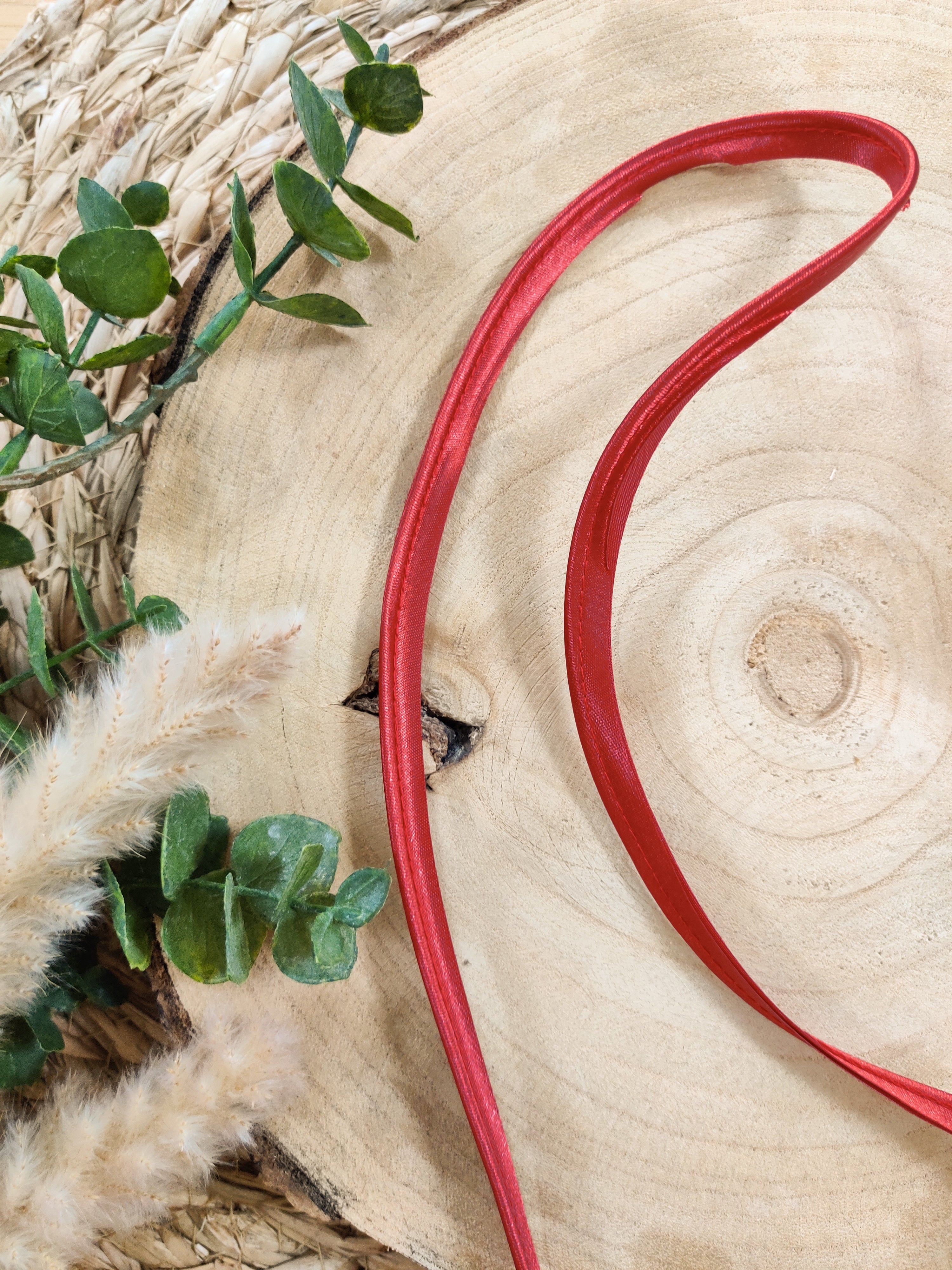 Passepoil satin rouge