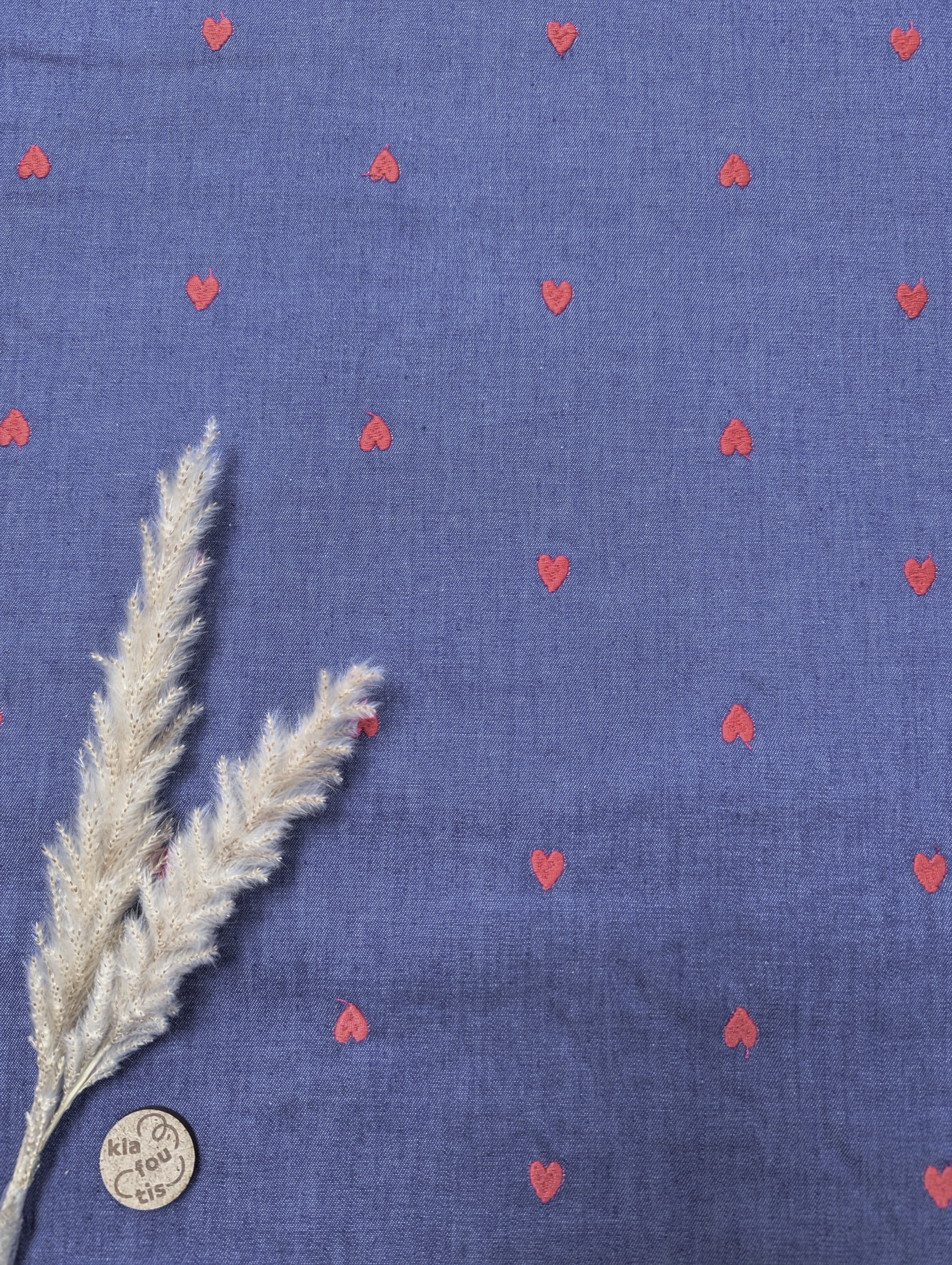 Popeline de coton chambray denim - coeurs brodés