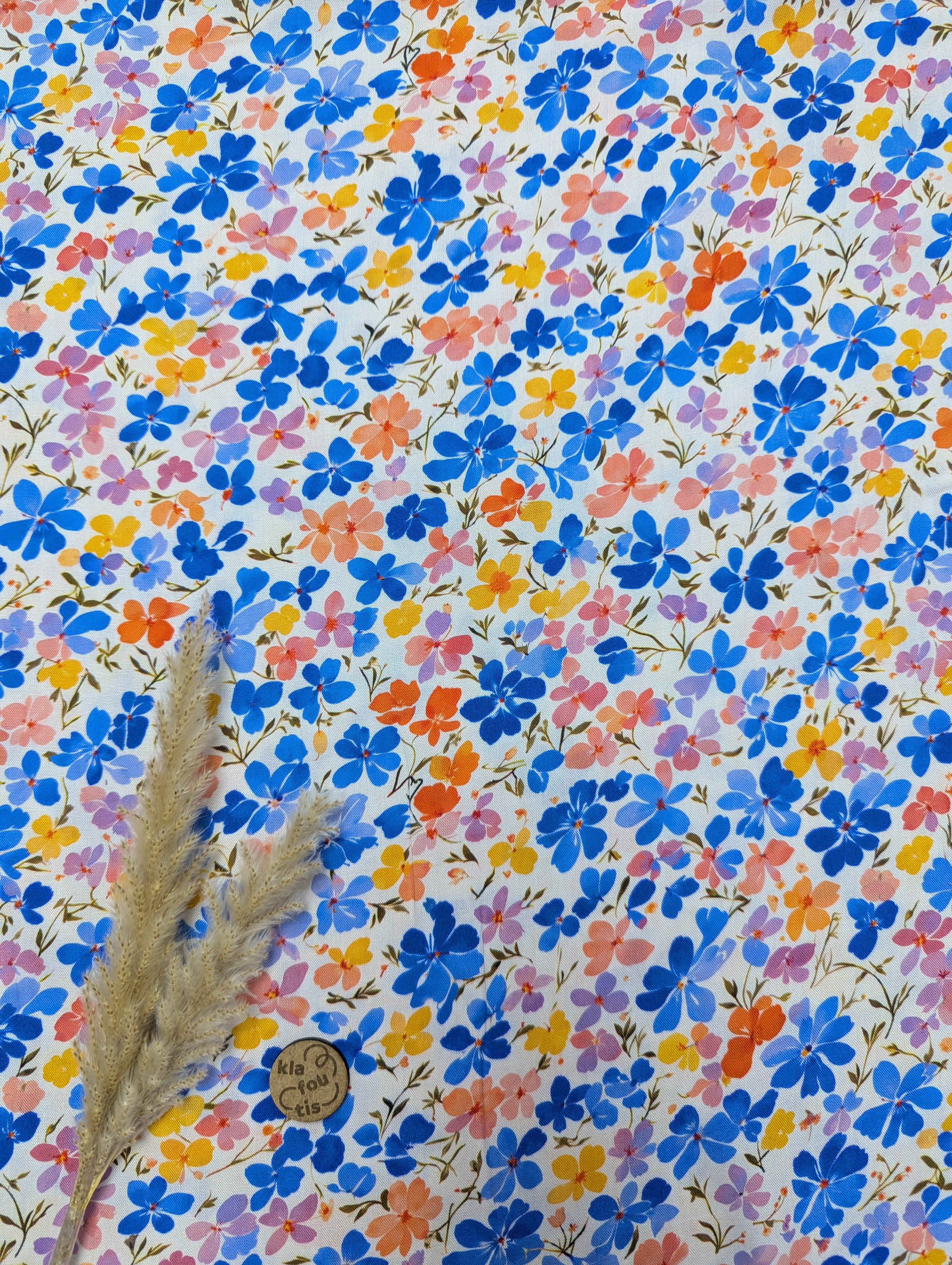Popeline de viscose blanche - fleurs bleu roi et jaunes