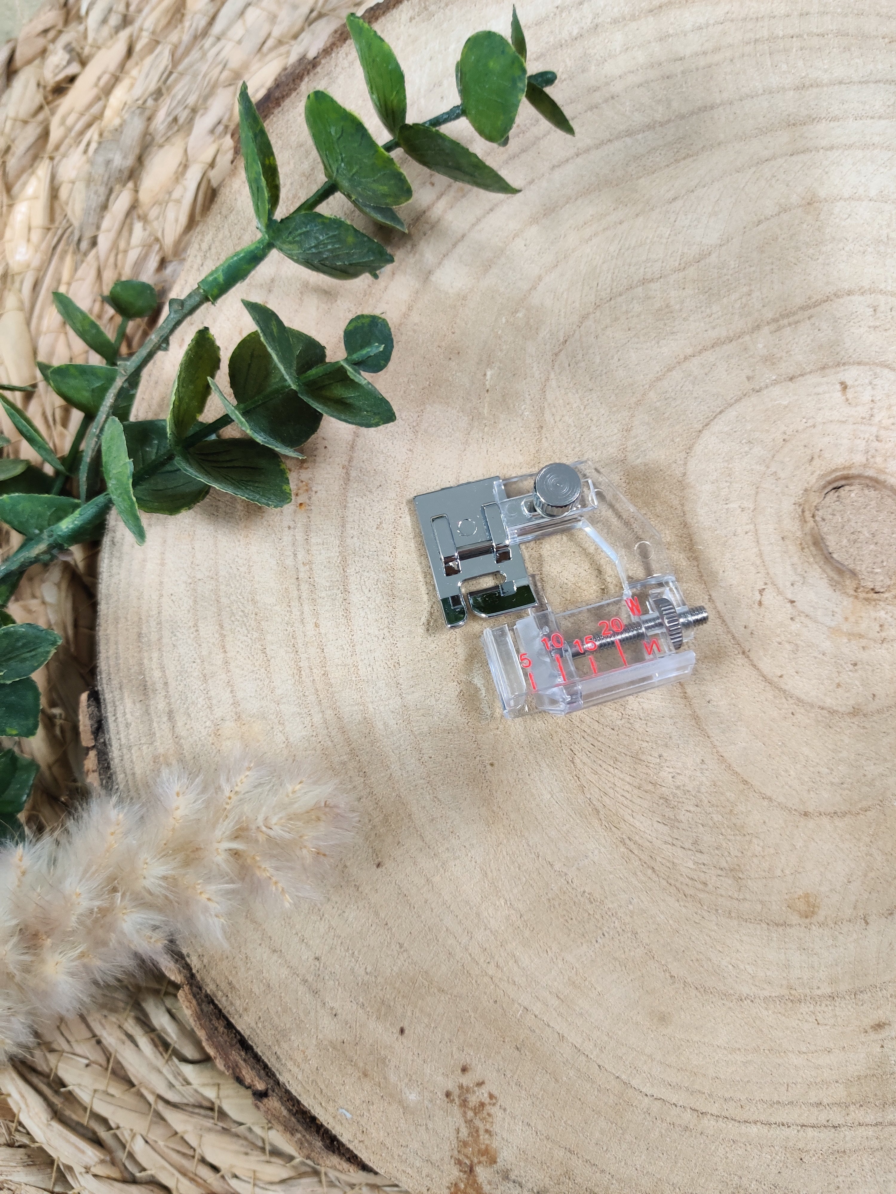 Pied pour biais universel