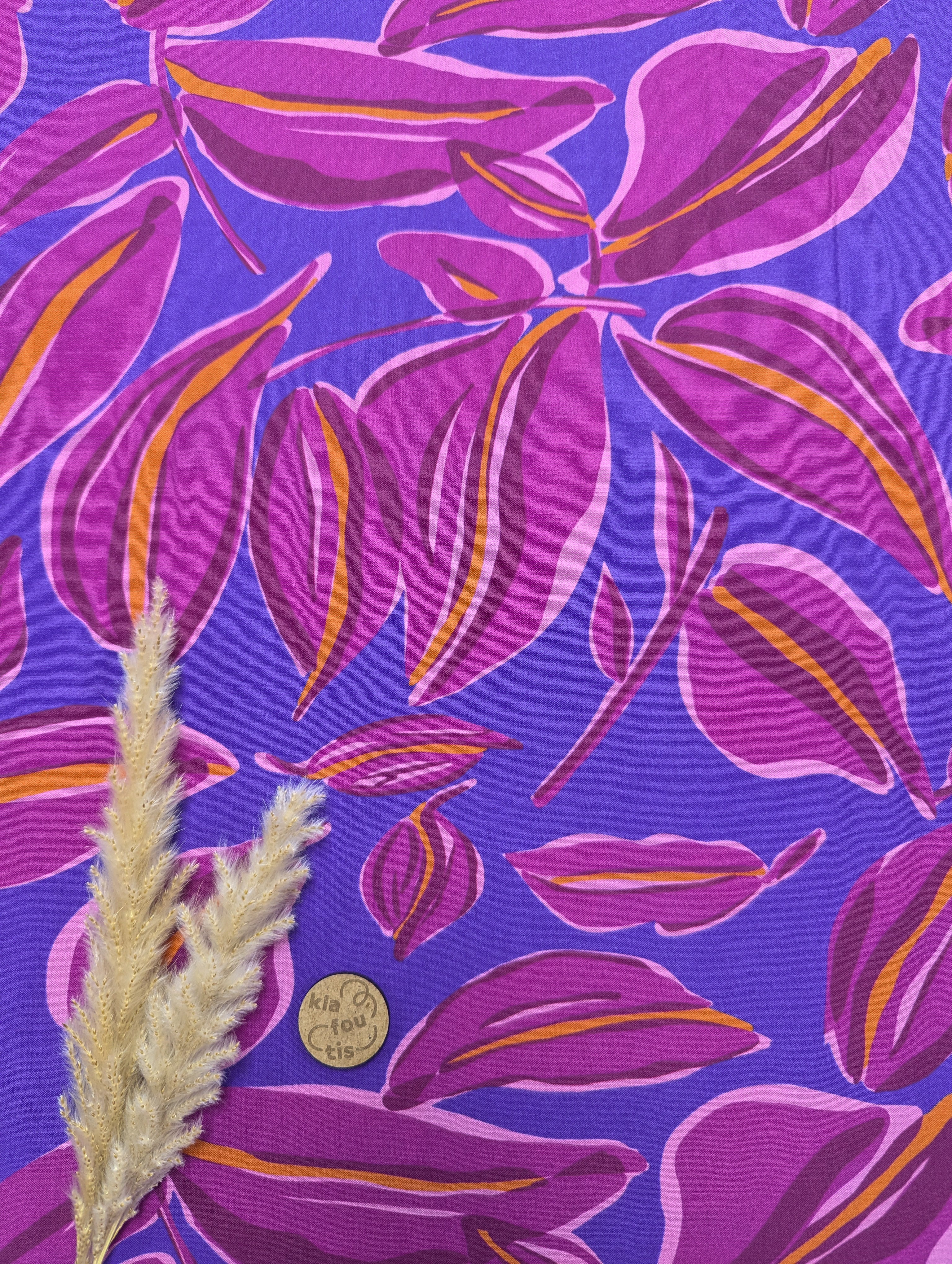 Popeline de viscose bleu cobalt - féminité magenta
