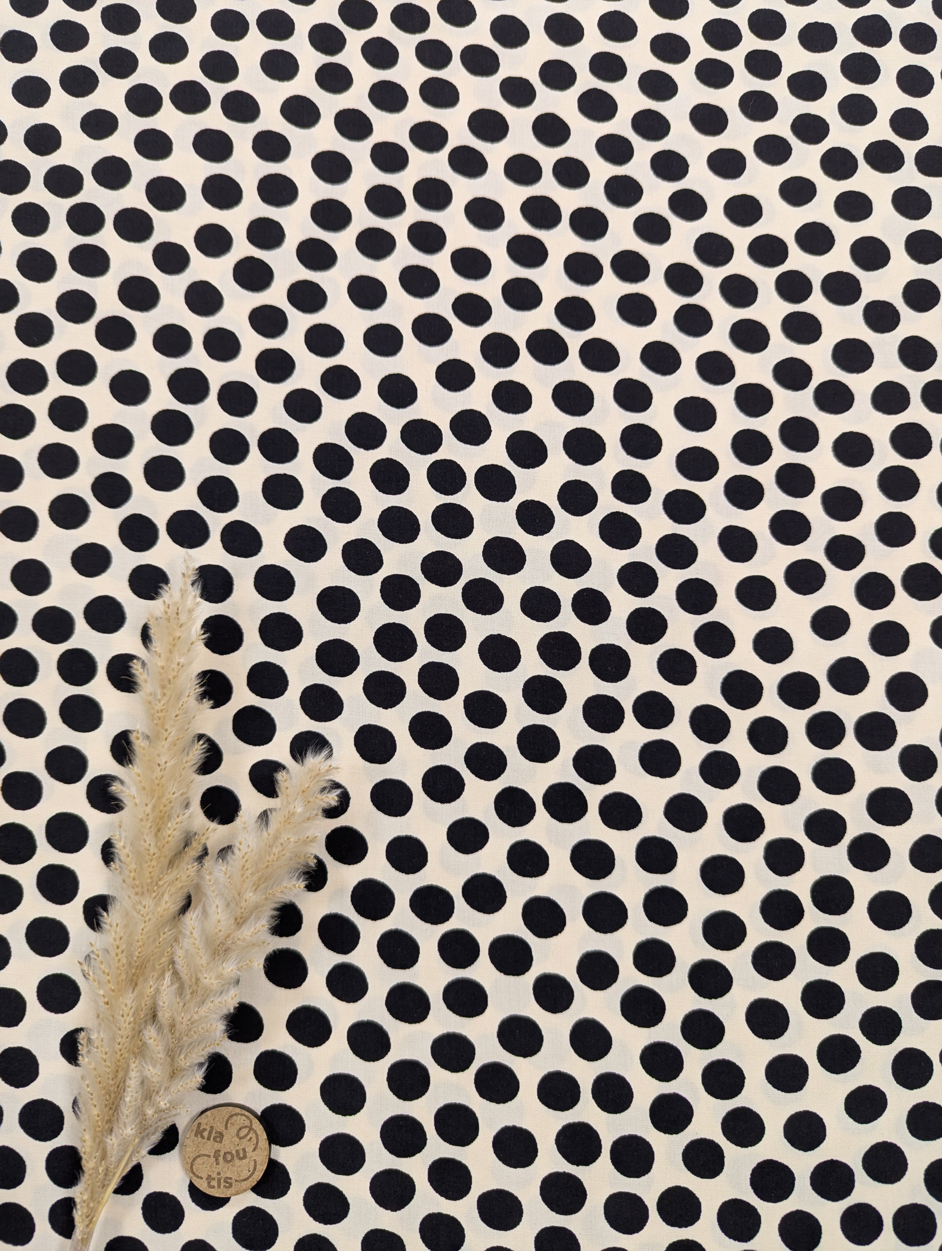 Popeline de viscose crème - pois noirs