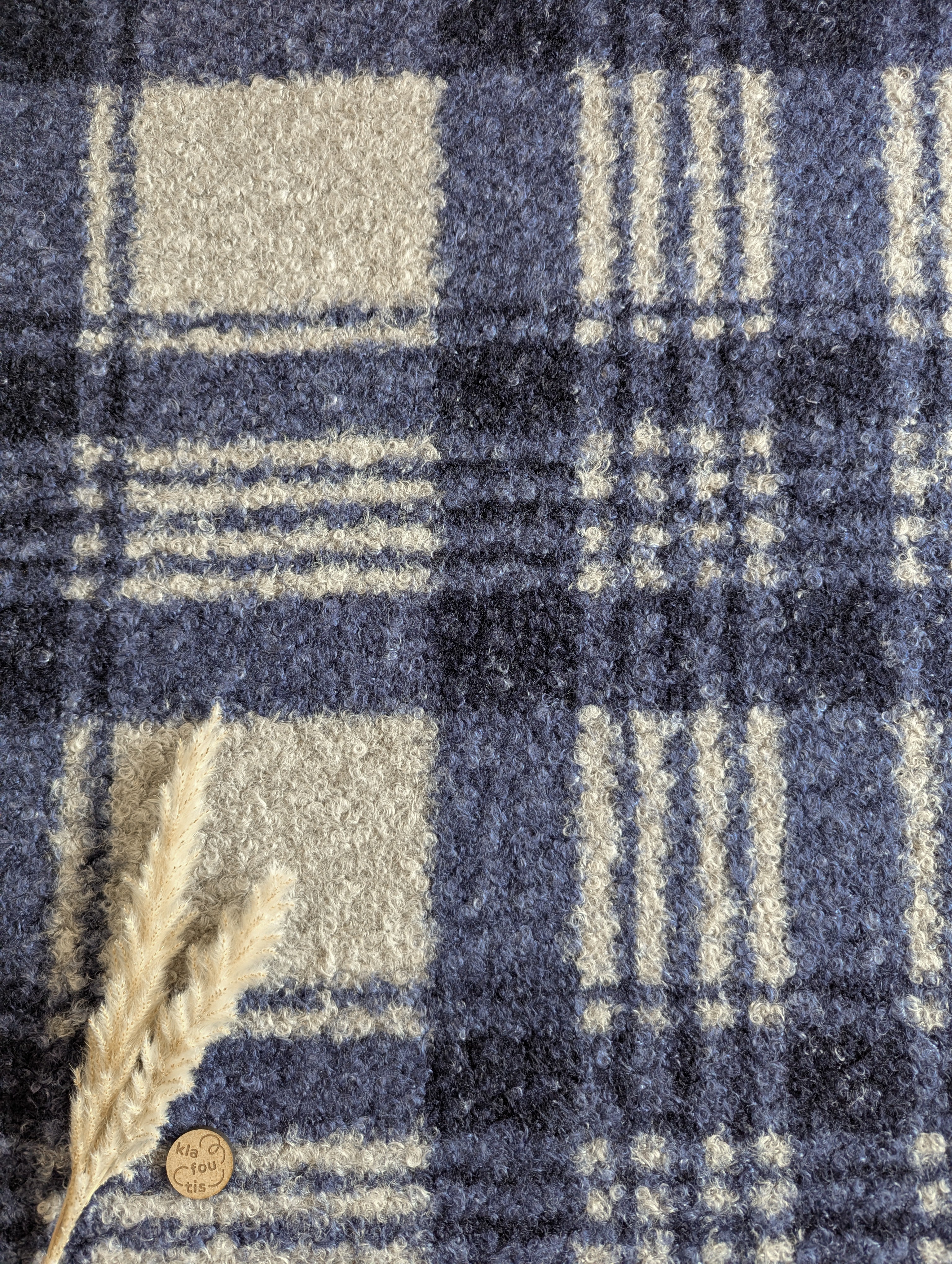 Bouclé doux bleu à carreaux