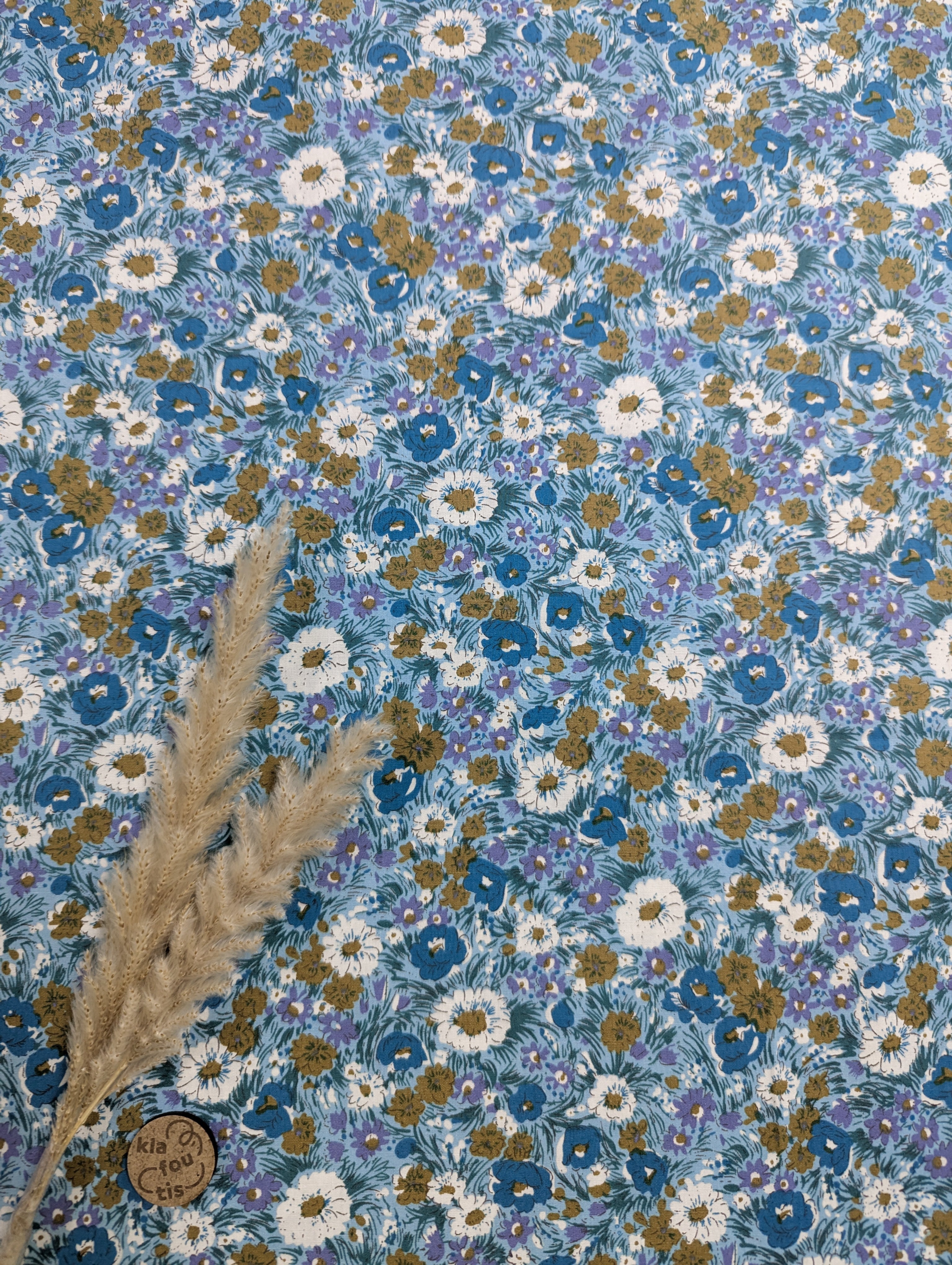 Popeline de coton bleue - méli-mélo fleuri