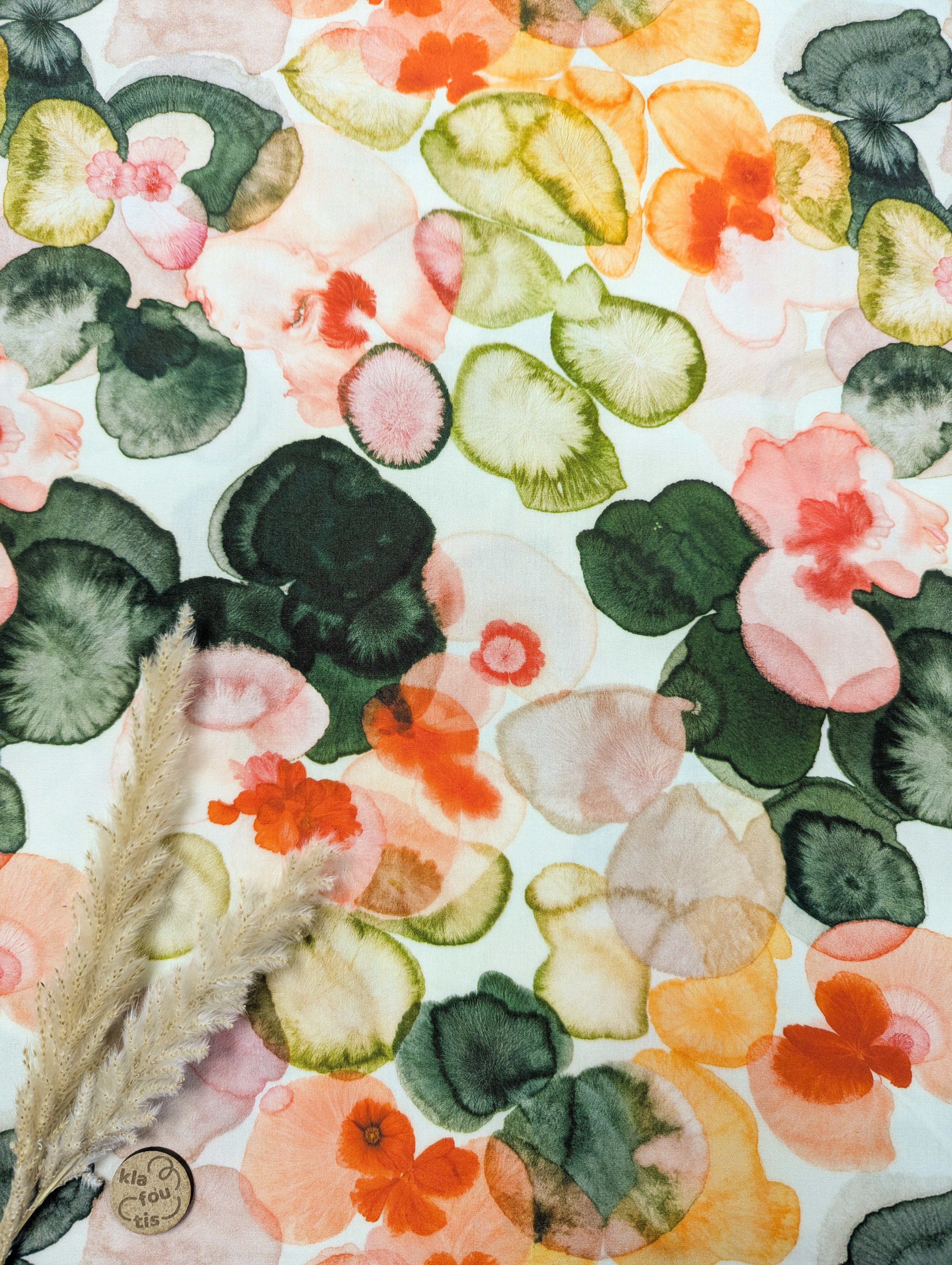 Popeline de viscose écru - comme des nénuphars