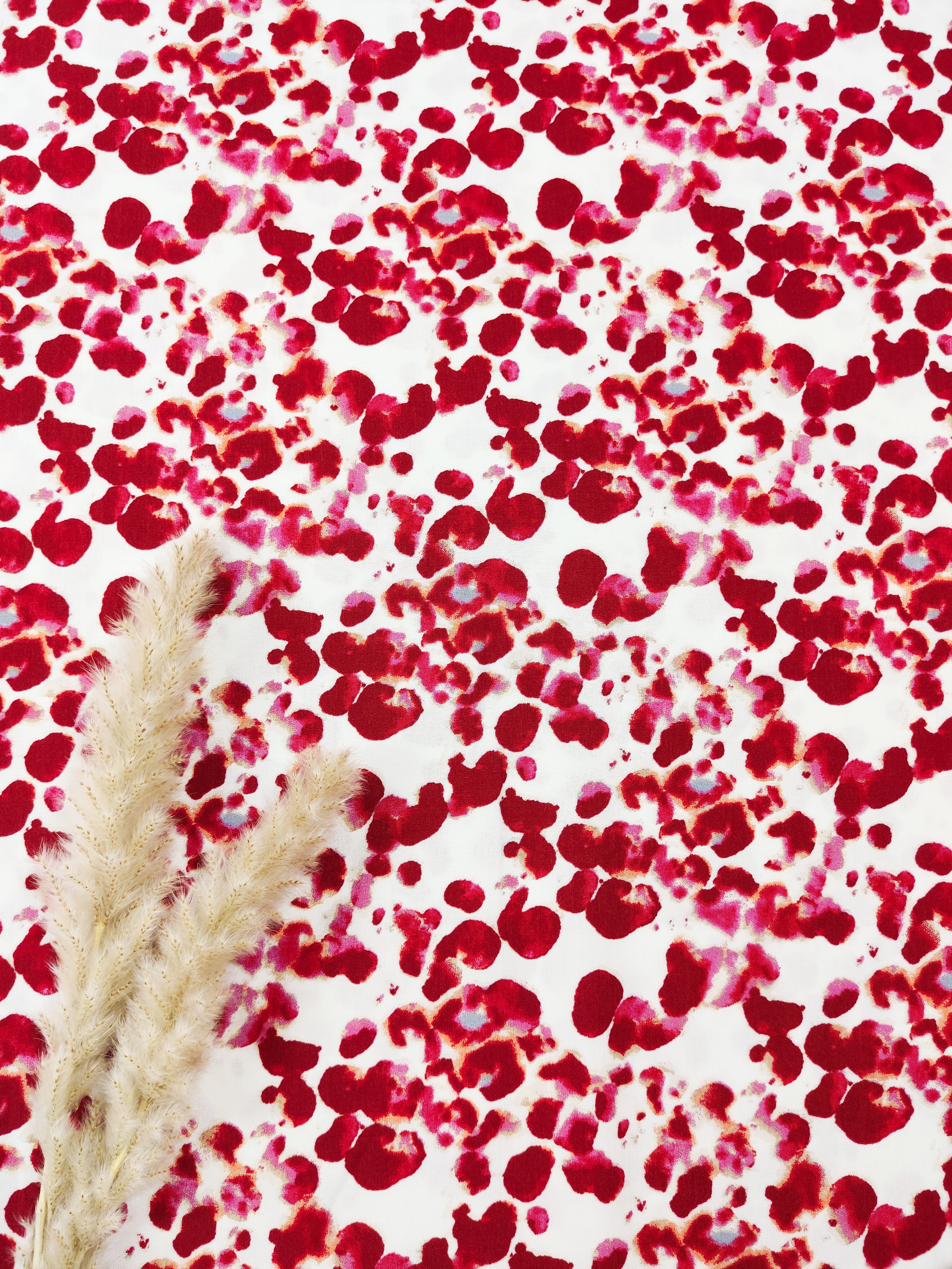 Popeline de viscose écrue - Globules rouges