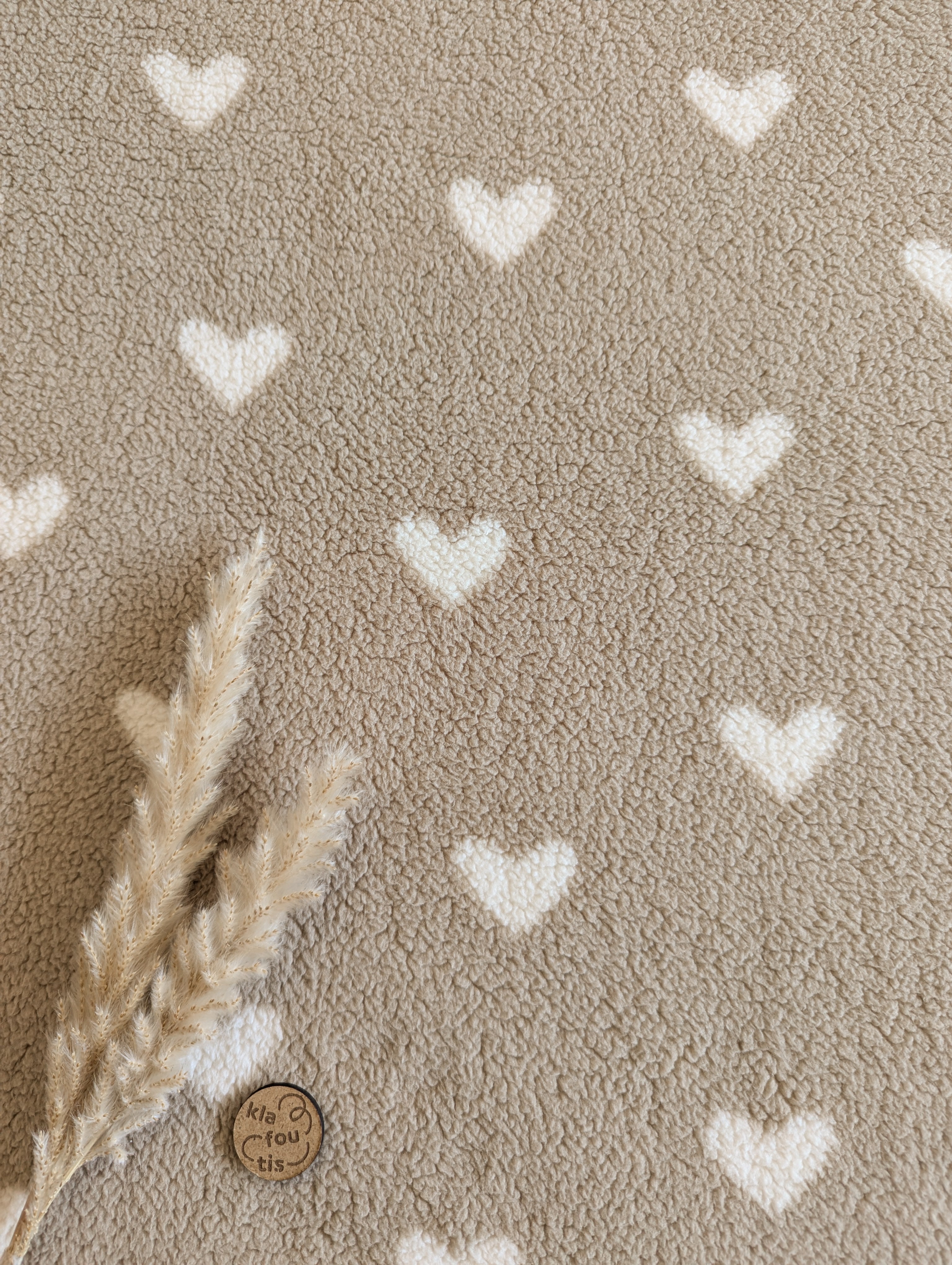 Teddy extensible beige - coeurs blancs