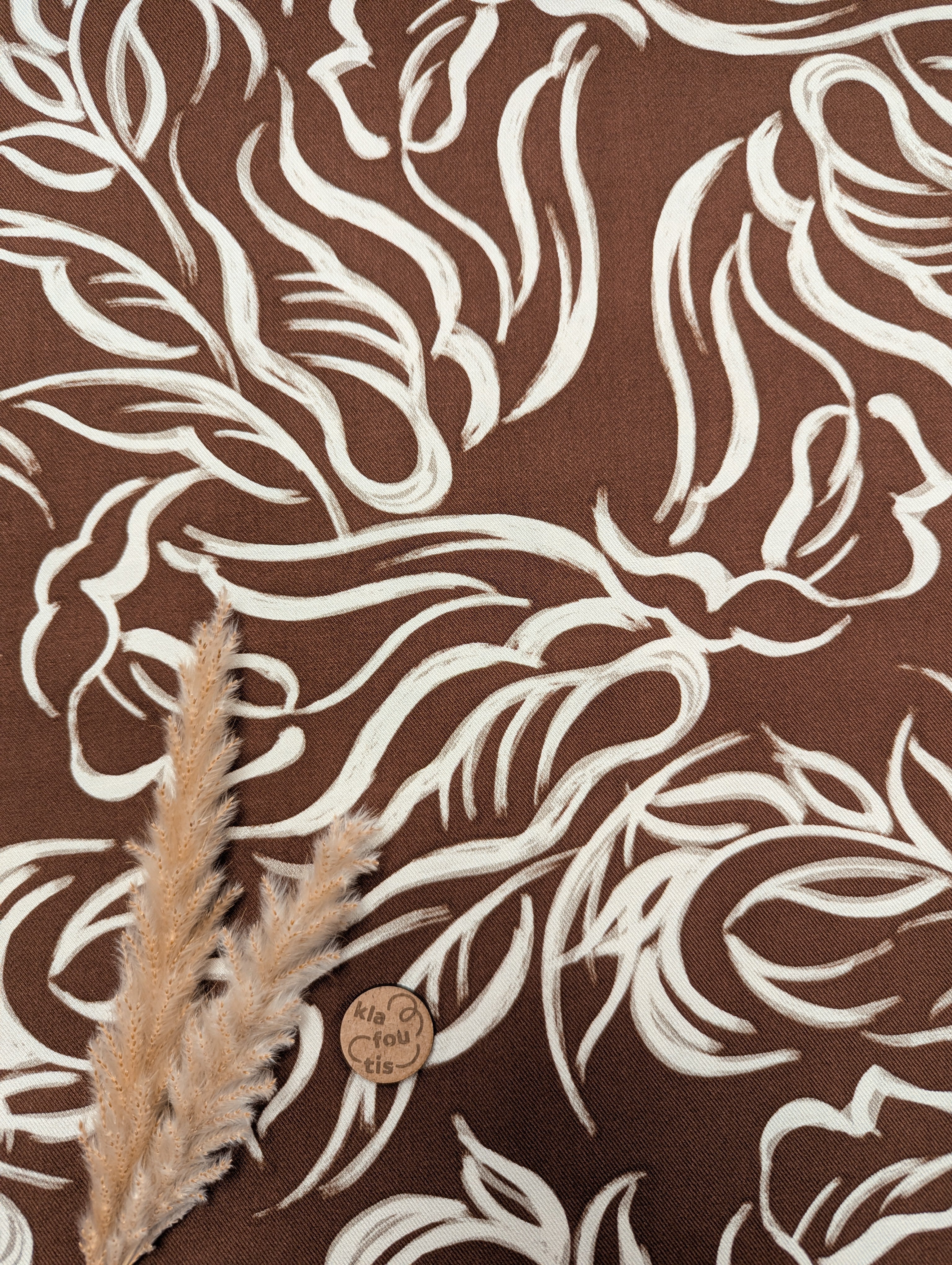 Twill de viscose marron - traits d