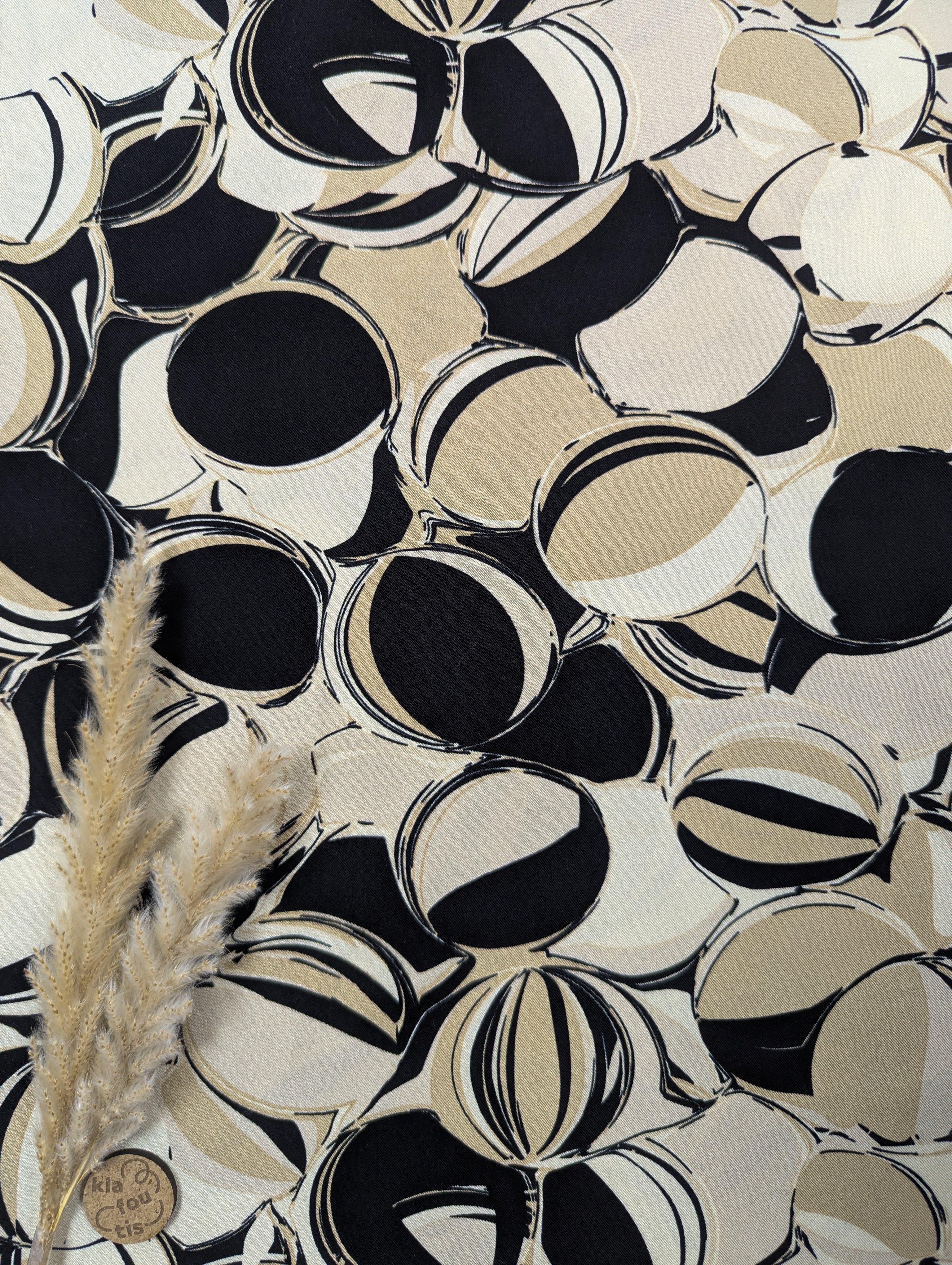 Twill de viscose EcoVero sable - cercles élégants