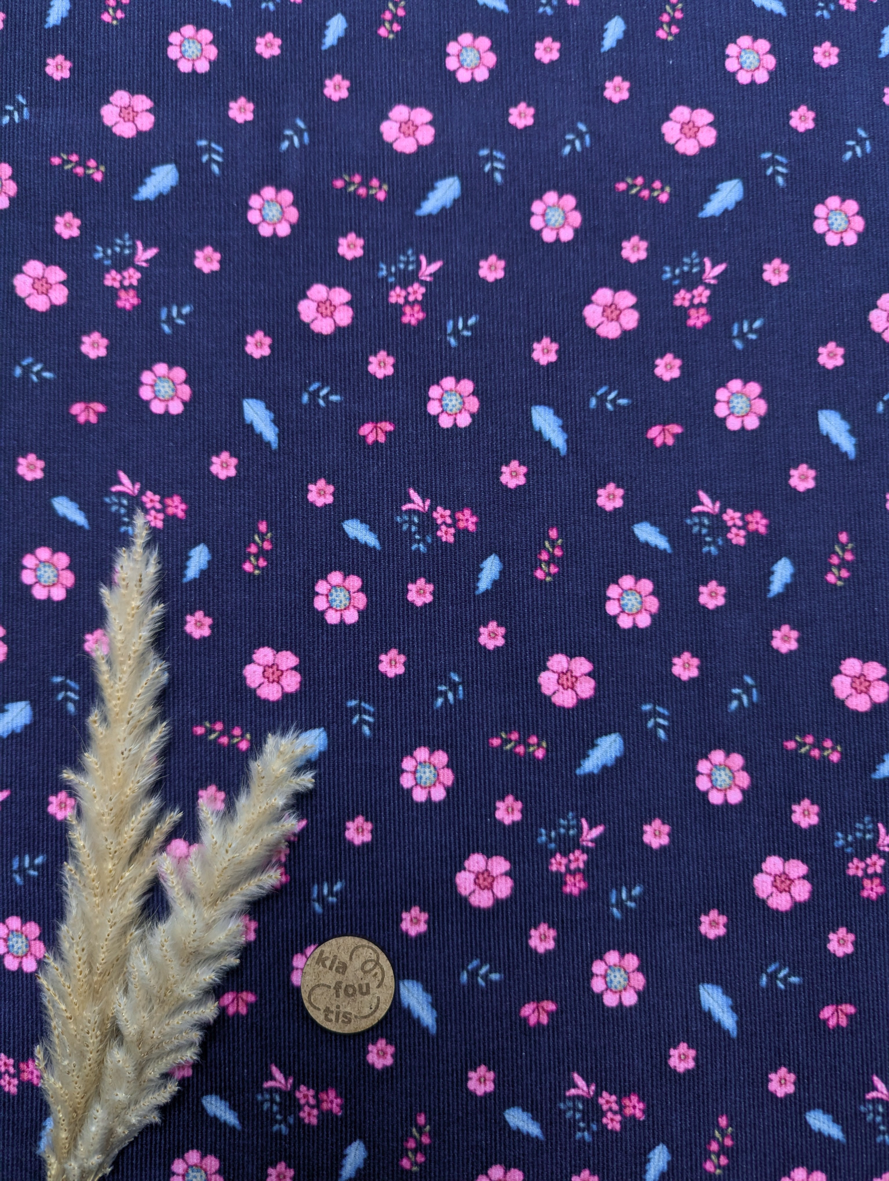 Velours milleraies bleu marine - fleurs rosées