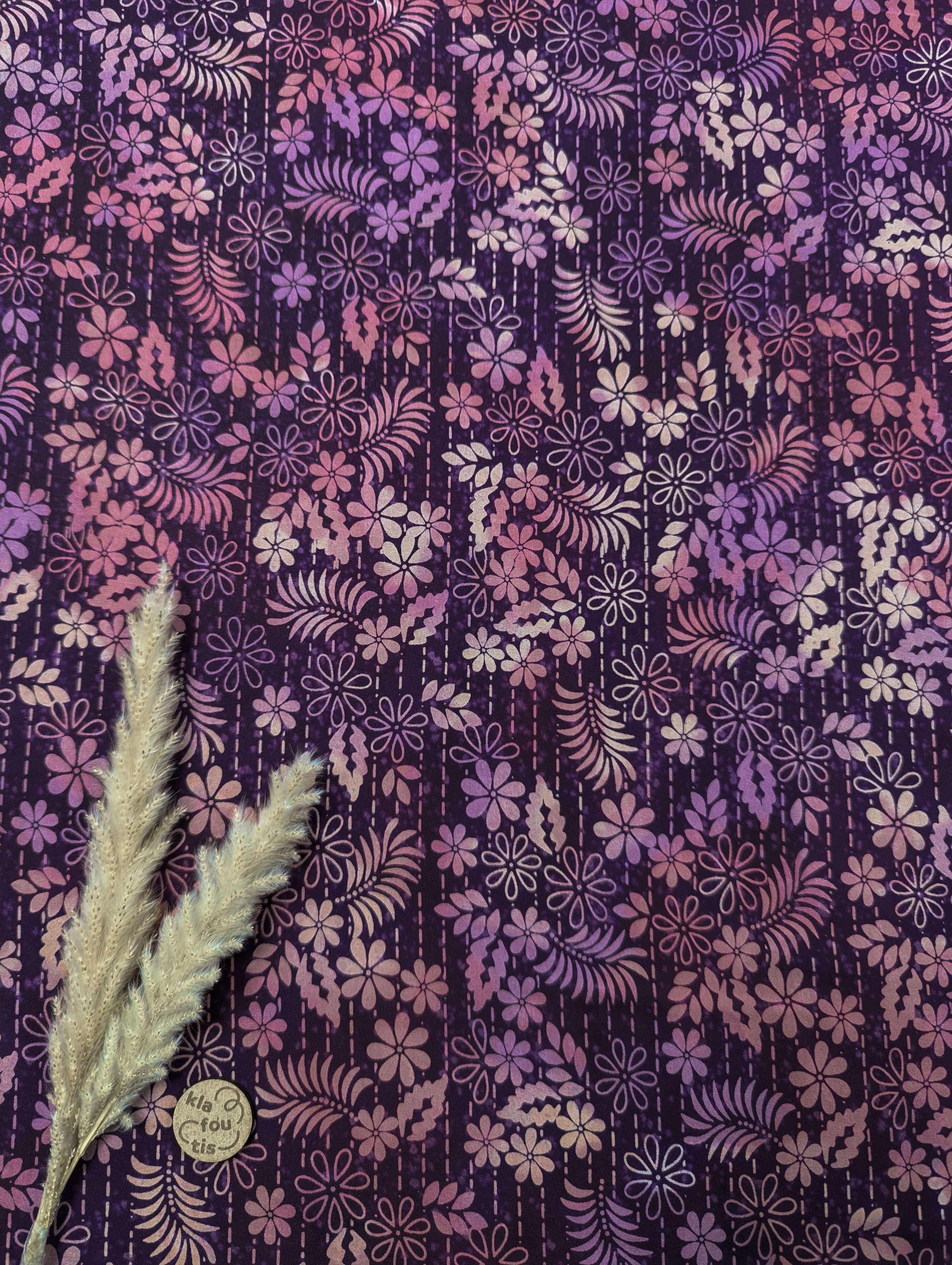 Popeline de viscose Batik aubergine - champs fleuri