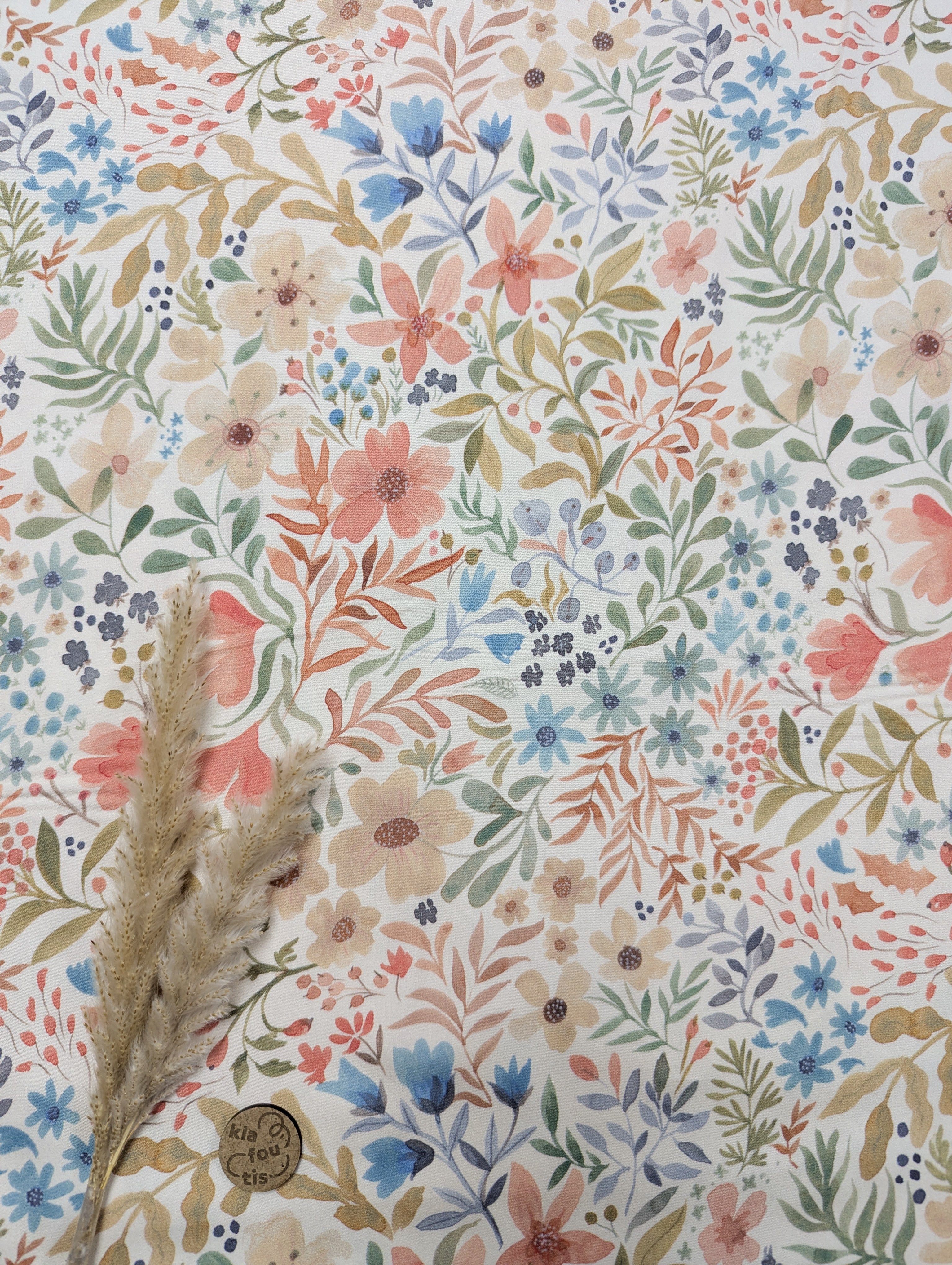 Satin de viscose crème rosée - dans la douceur
