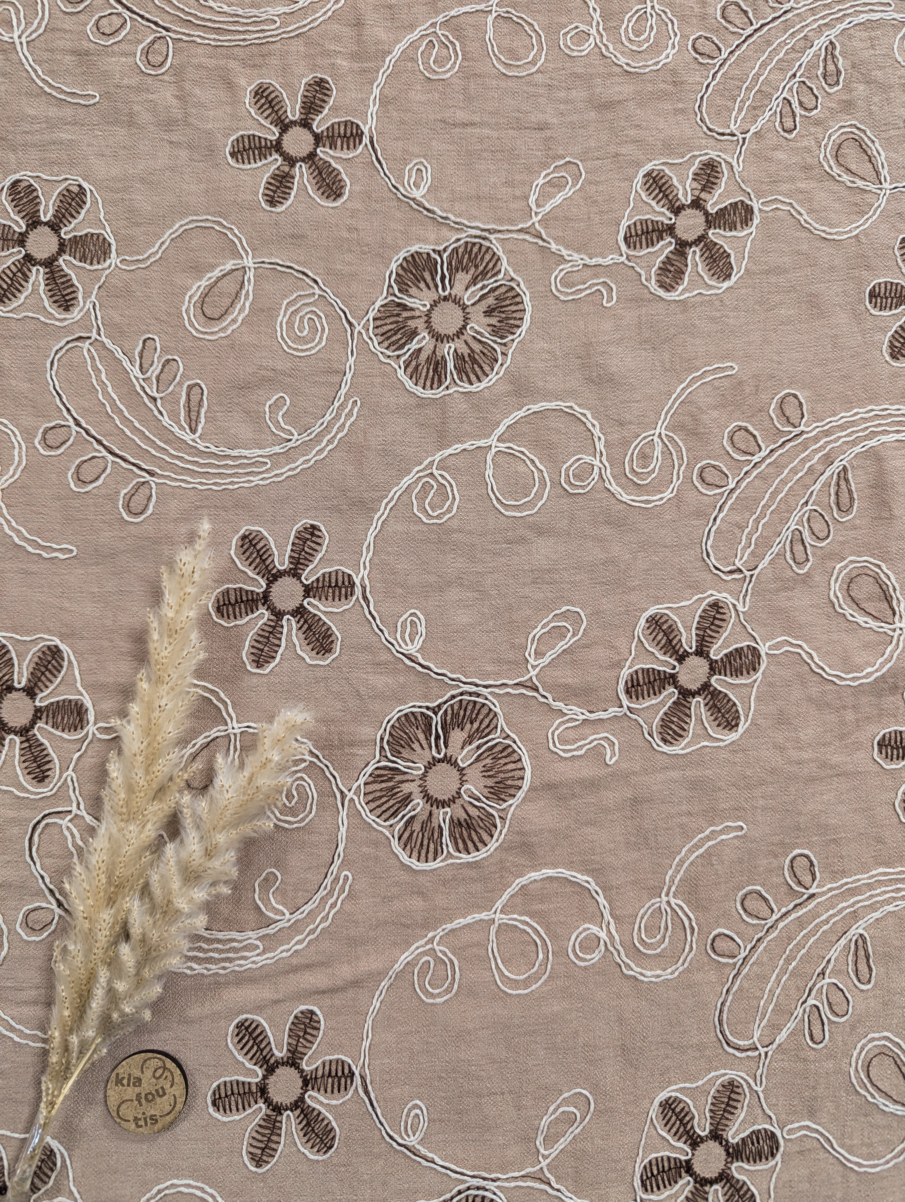 Crêpe de viscose camel brodé