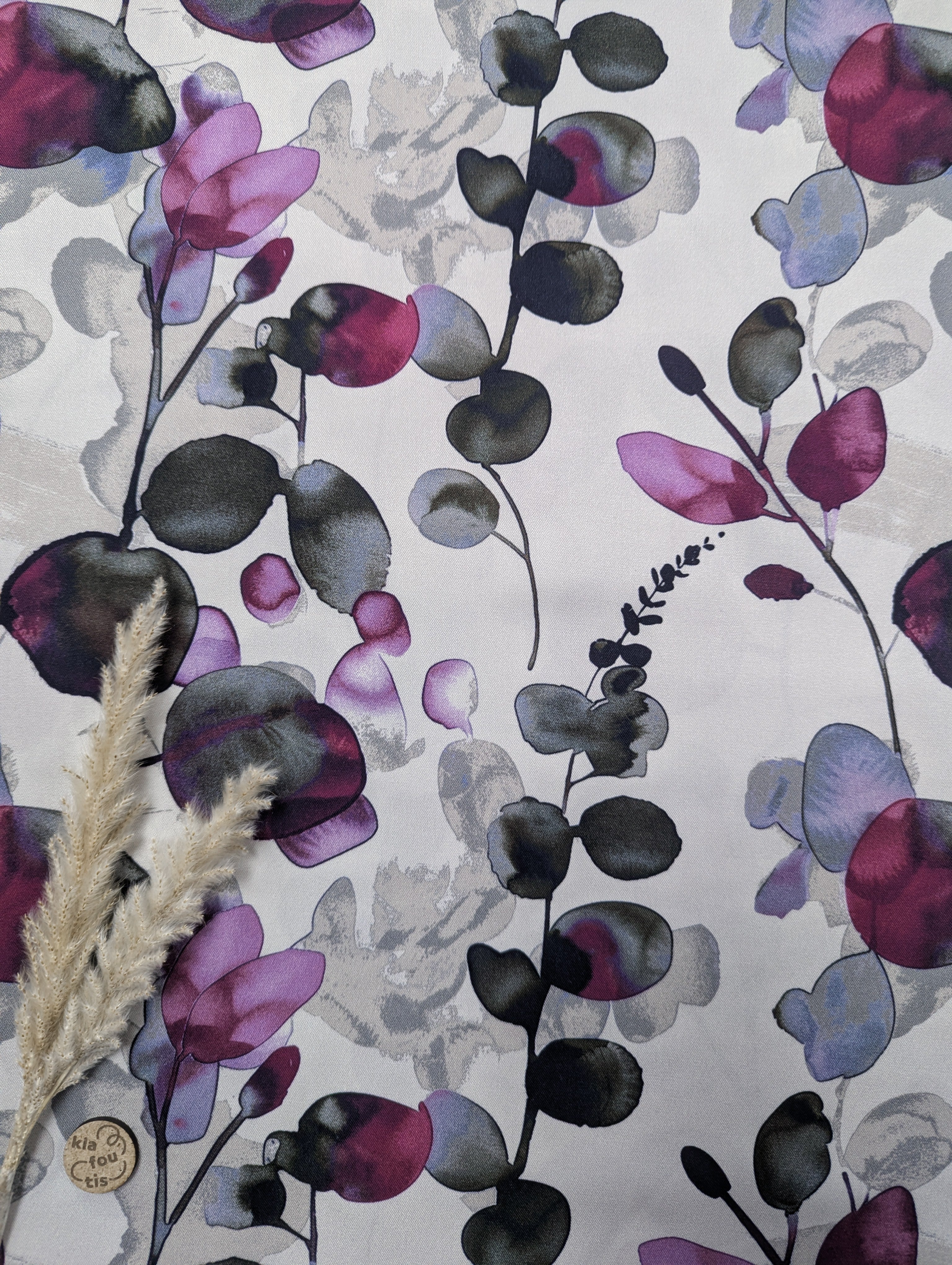 Twill de viscose greige clair - feuilles lumineuses