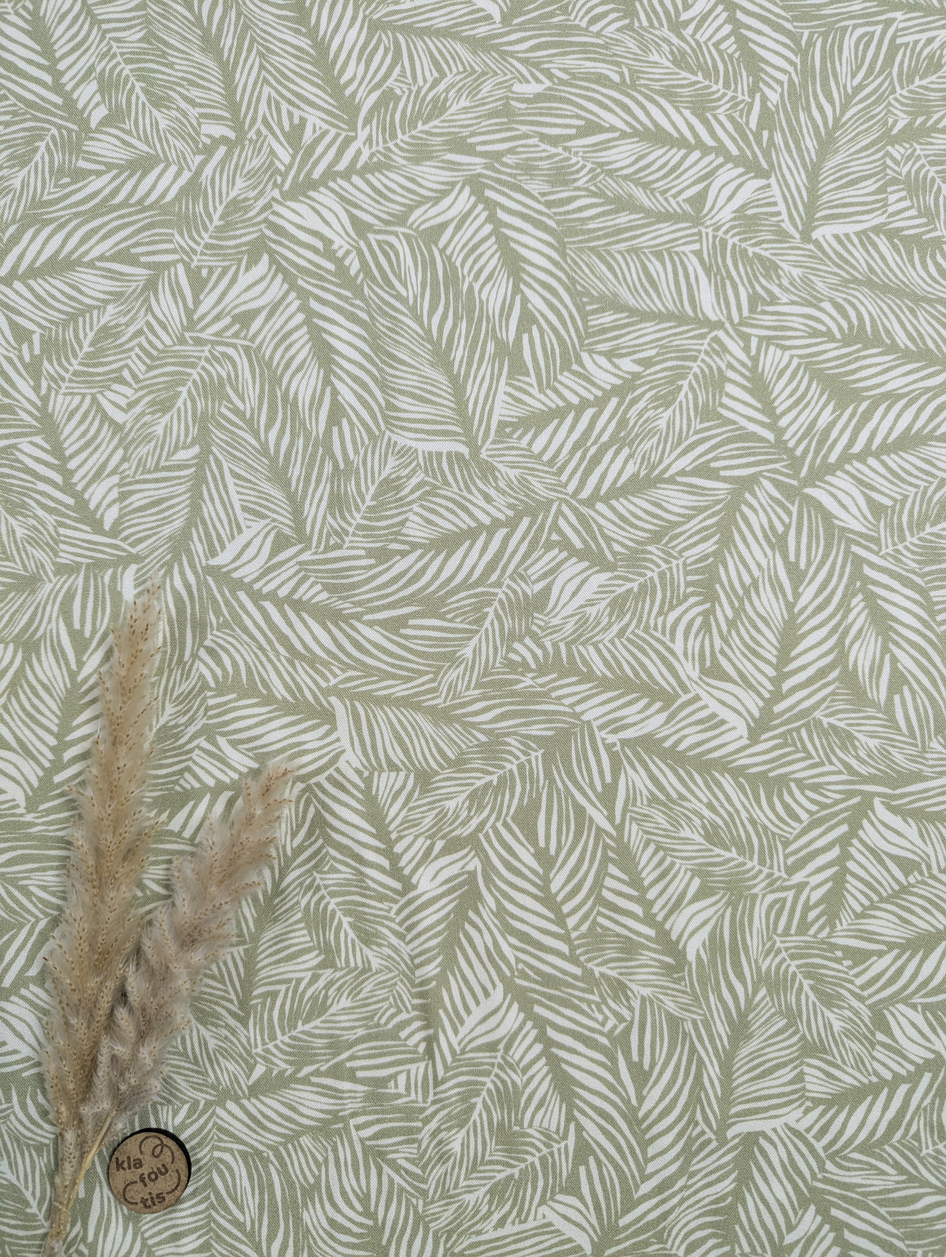 Twill de viscose vert amande et crème - végétation