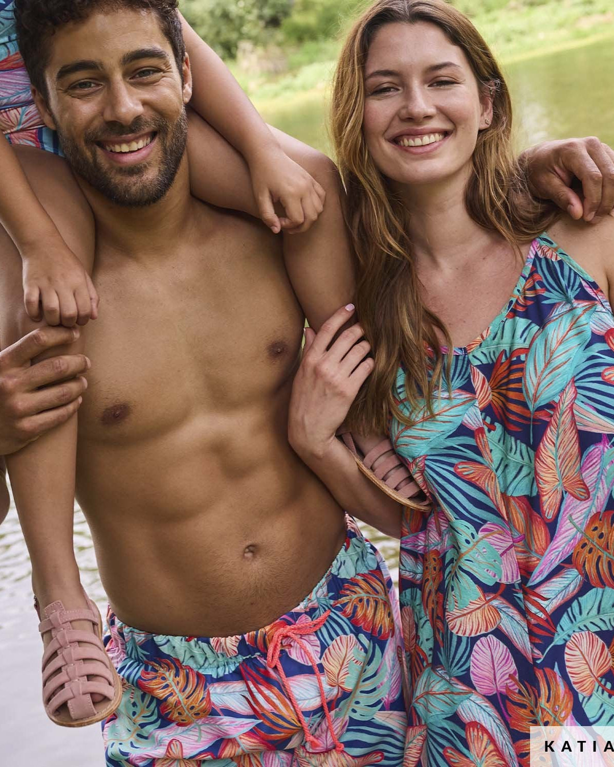 Voile de viscose bleu - effet tropical