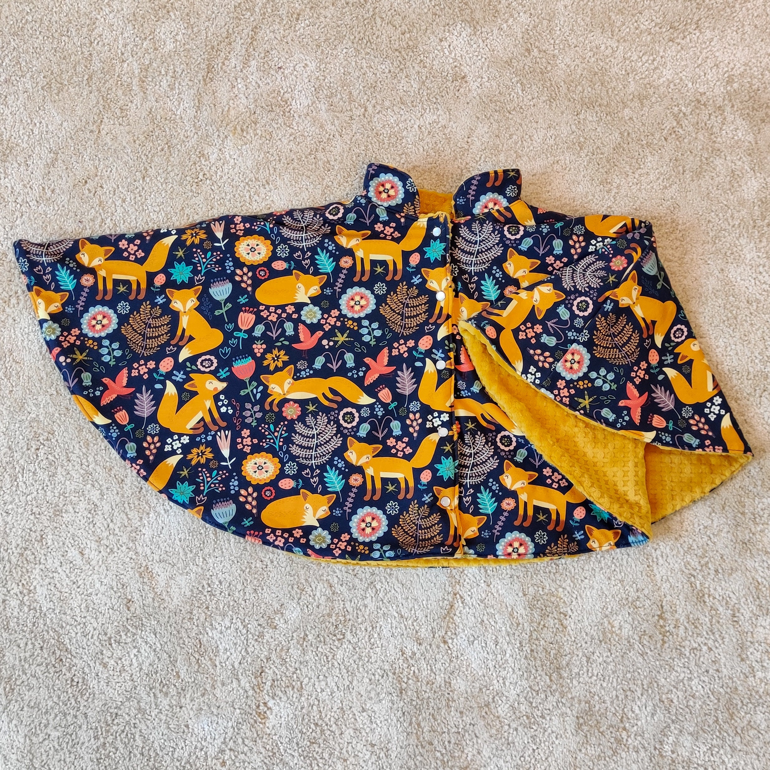 cape Reinette version poncho XXL voiture - patron de couture Klafoutis