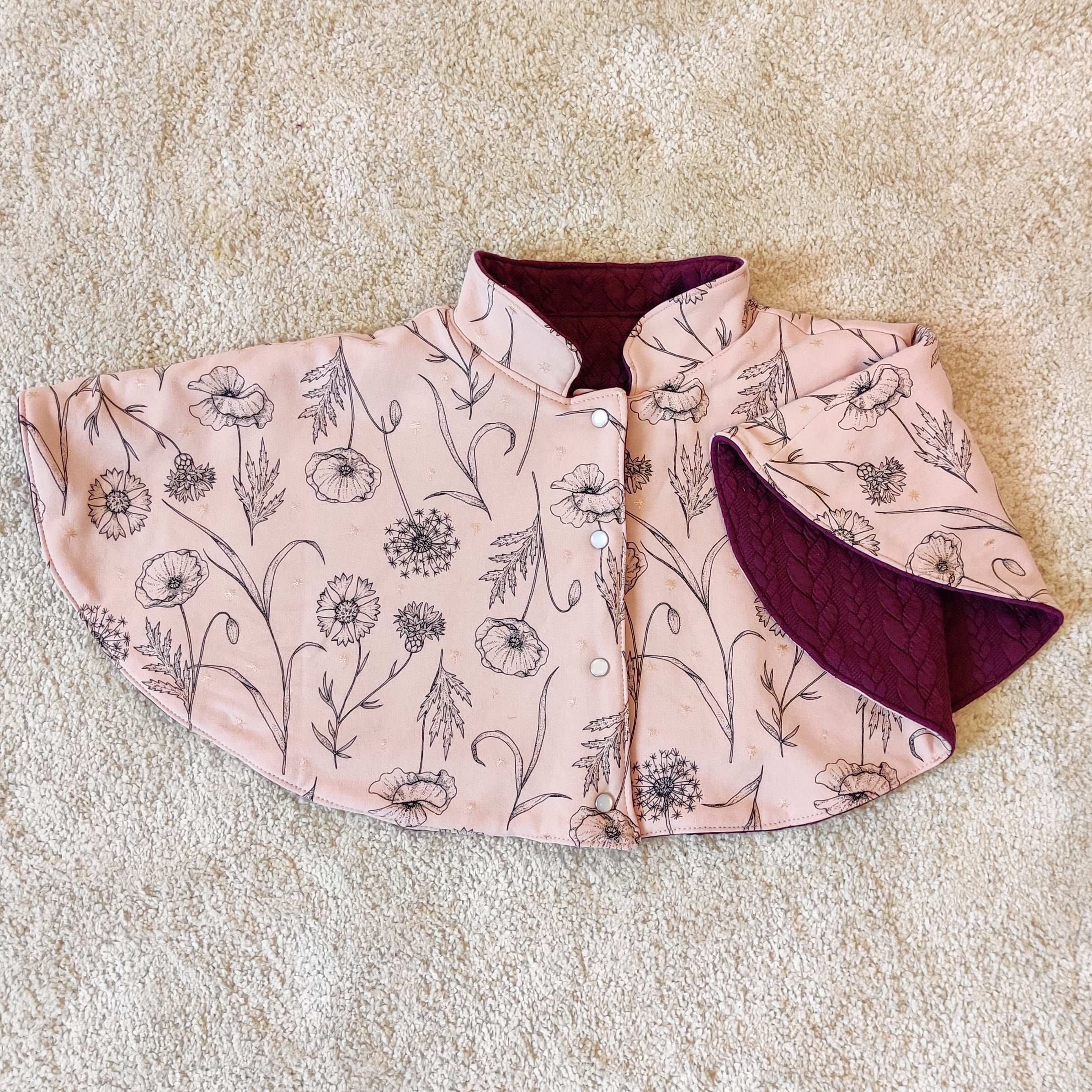 cape Reinette version poncho classique - patron de couture Klafoutis